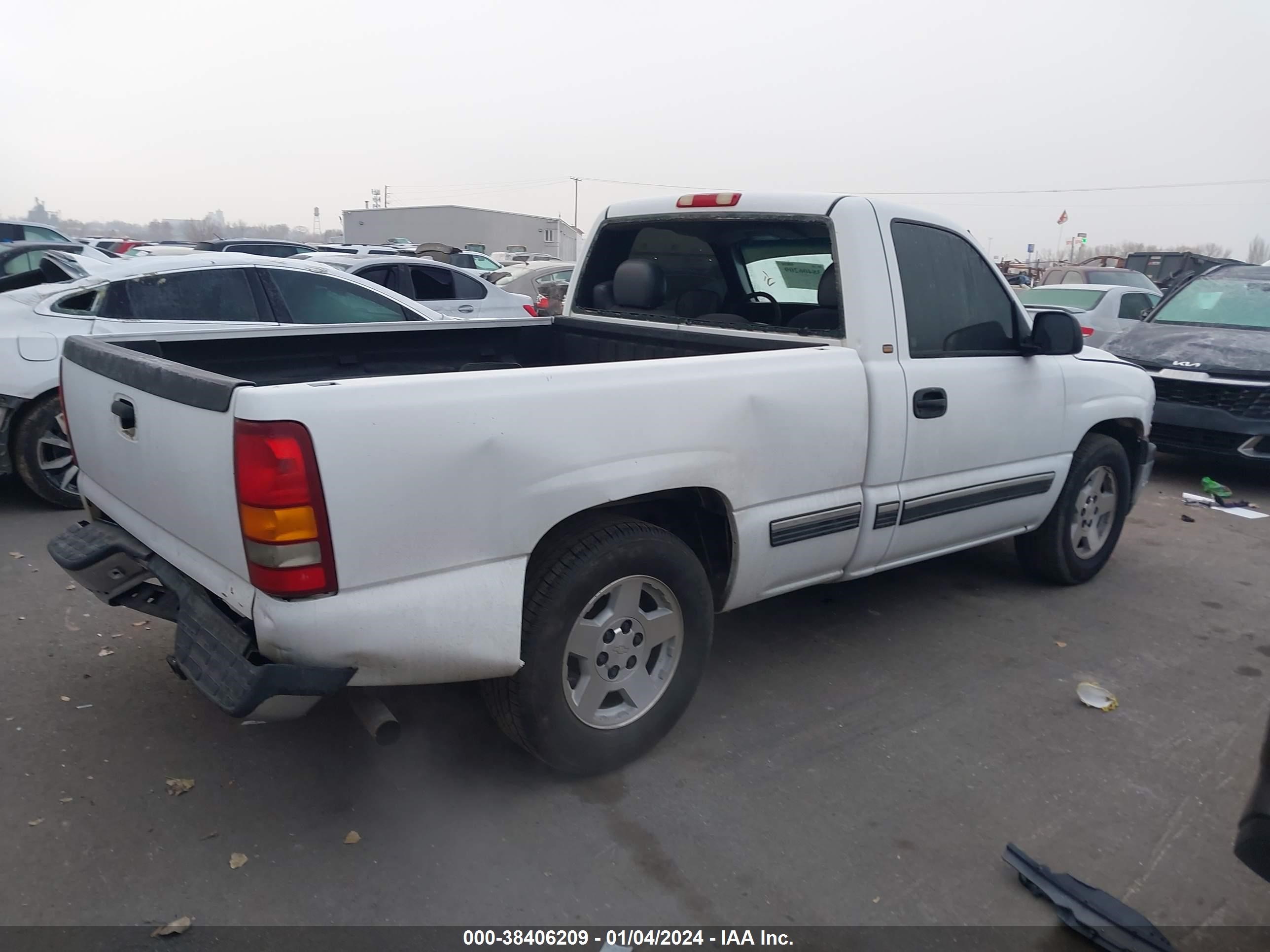 Photo 3 VIN: 1GCEC14W7YZ150650 - CHEVROLET SILVERADO 