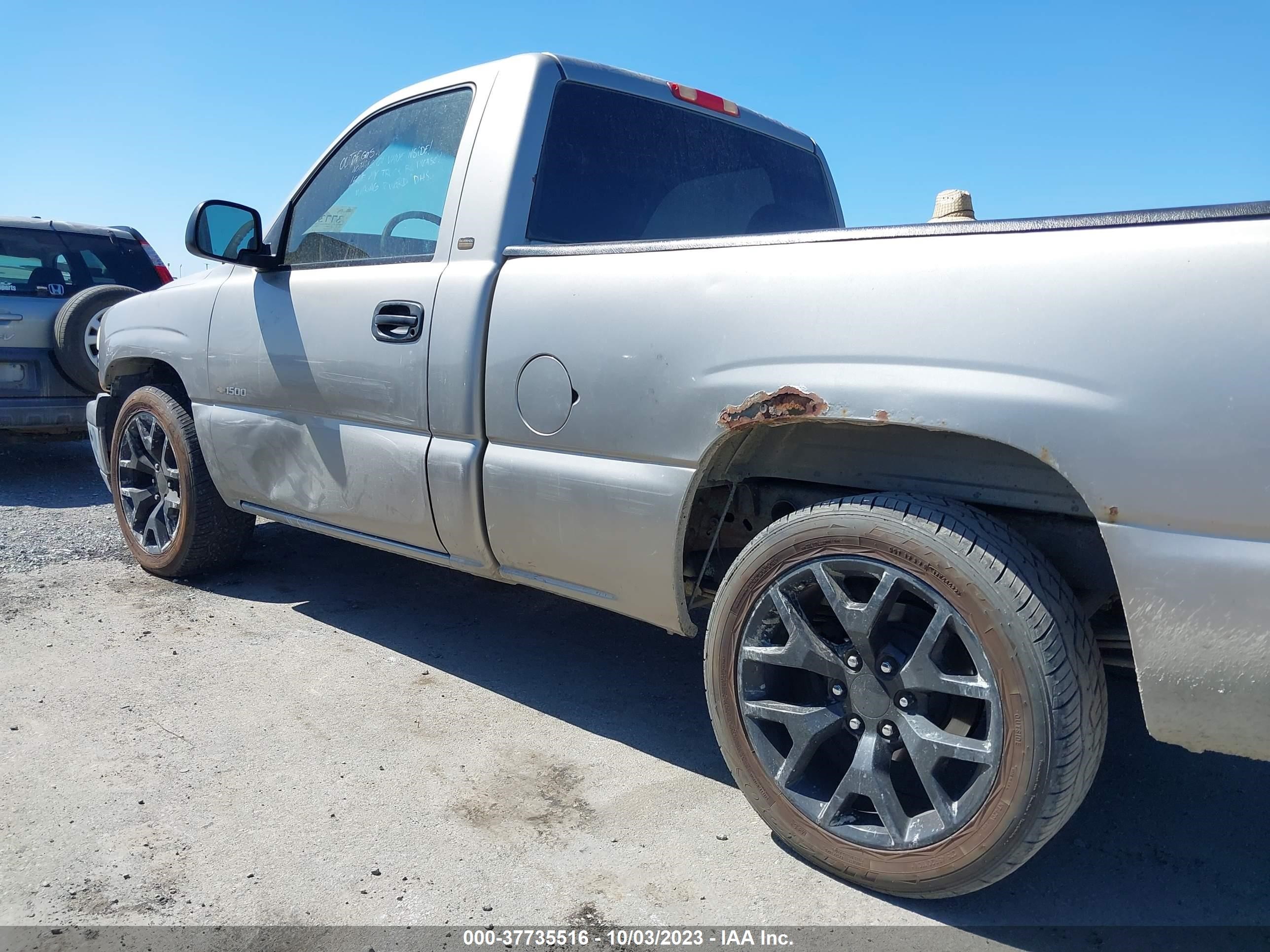 Photo 5 VIN: 1GCEC14W82Z158814 - CHEVROLET SILVERADO 