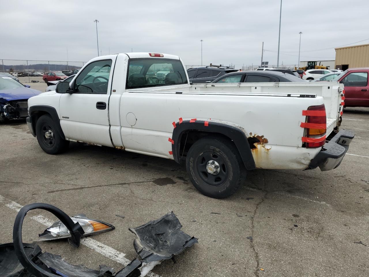 Photo 1 VIN: 1GCEC14W92Z152116 - CHEVROLET SILVERADO 