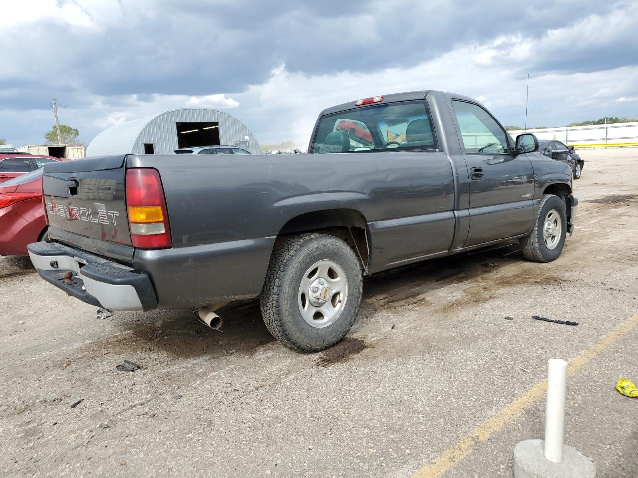 Photo 2 VIN: 1GCEC14W92Z302032 - CHEVROLET SILVERADO 