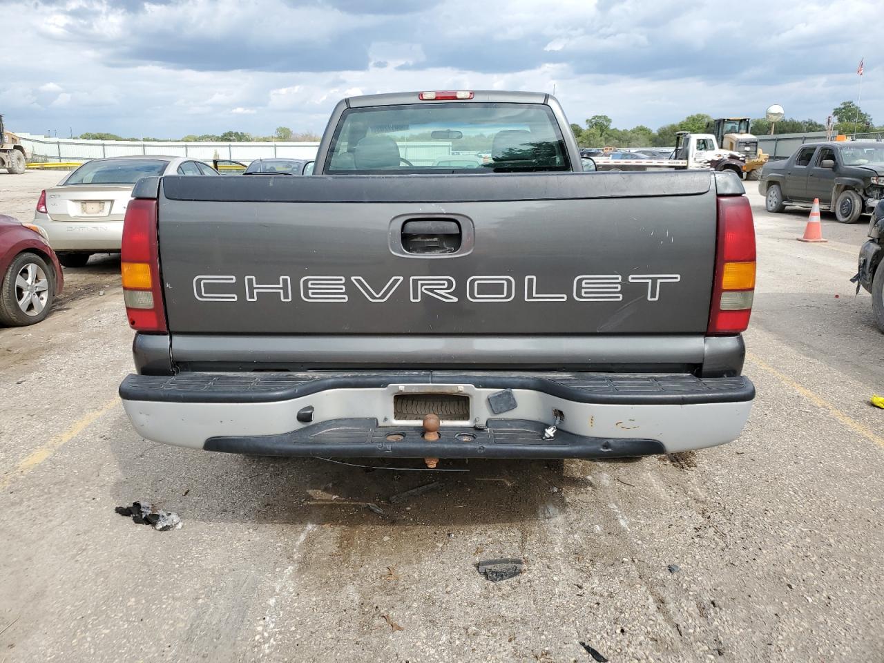 Photo 5 VIN: 1GCEC14W92Z302032 - CHEVROLET SILVERADO 