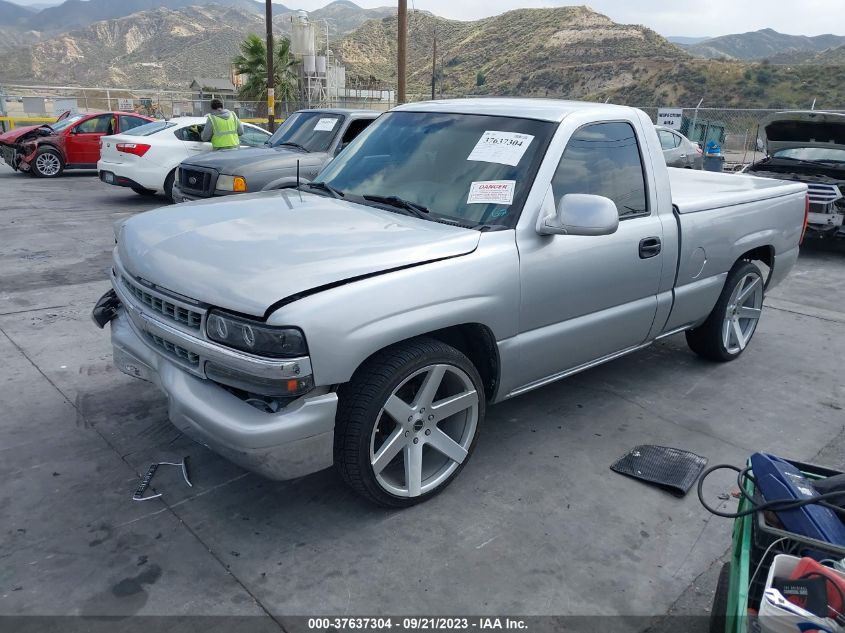 Photo 1 VIN: 1GCEC14W9YZ320359 - CHEVROLET SILVERADO 