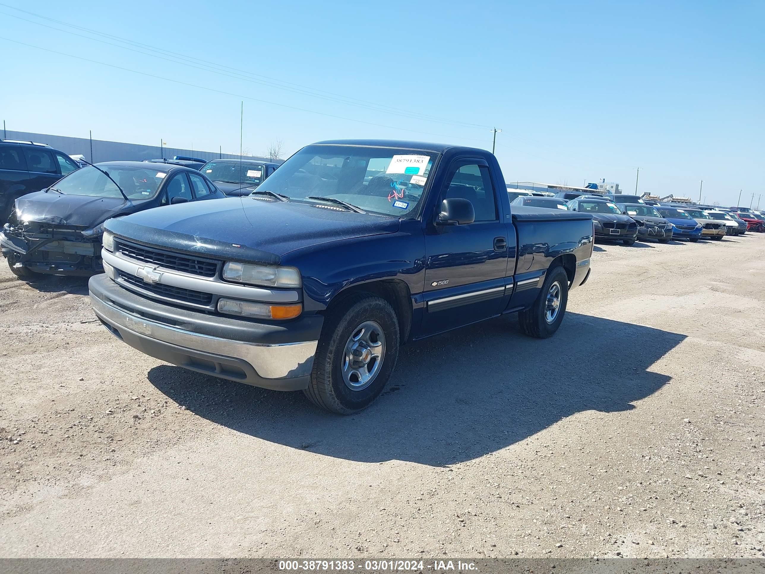 Photo 1 VIN: 1GCEC14WX1Z111038 - CHEVROLET SILVERADO 