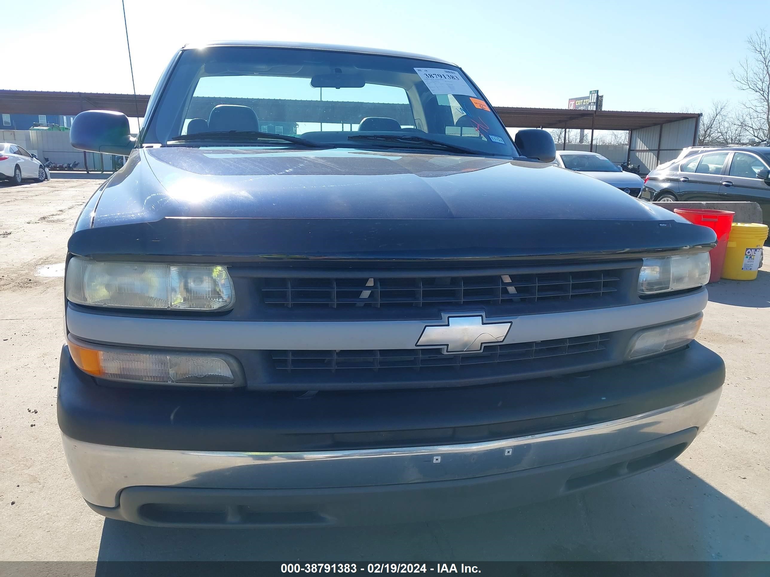 Photo 11 VIN: 1GCEC14WX1Z111038 - CHEVROLET SILVERADO 