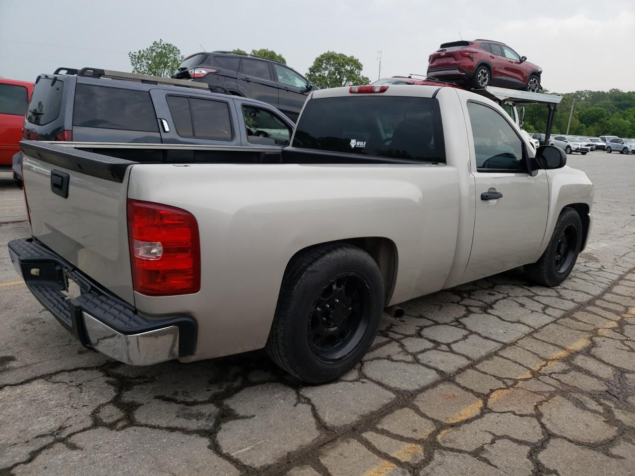 Photo 2 VIN: 1GCEC14X08Z121340 - CHEVROLET SILVERADO 