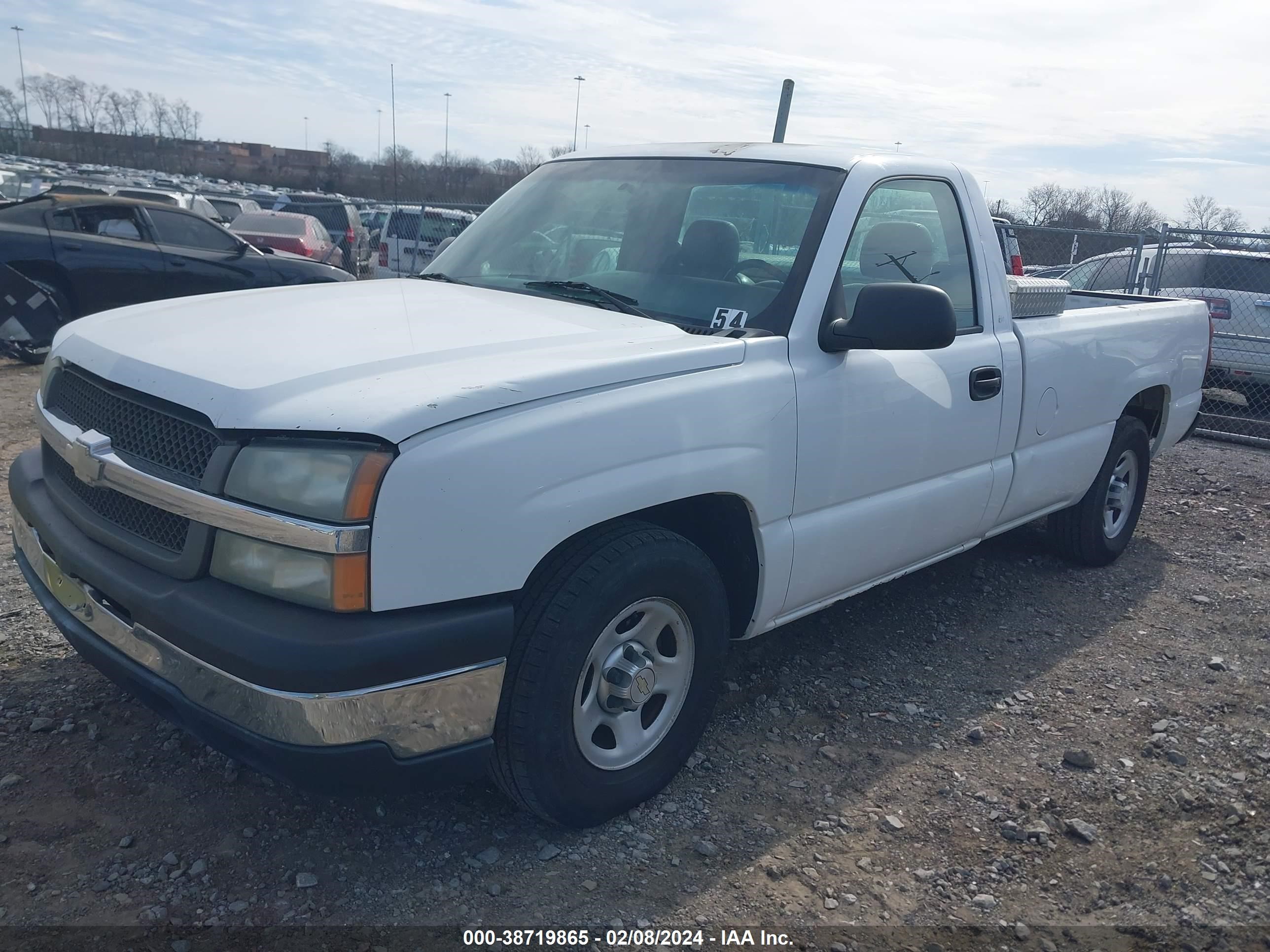 Photo 1 VIN: 1GCEC14X13Z331860 - CHEVROLET SILVERADO 