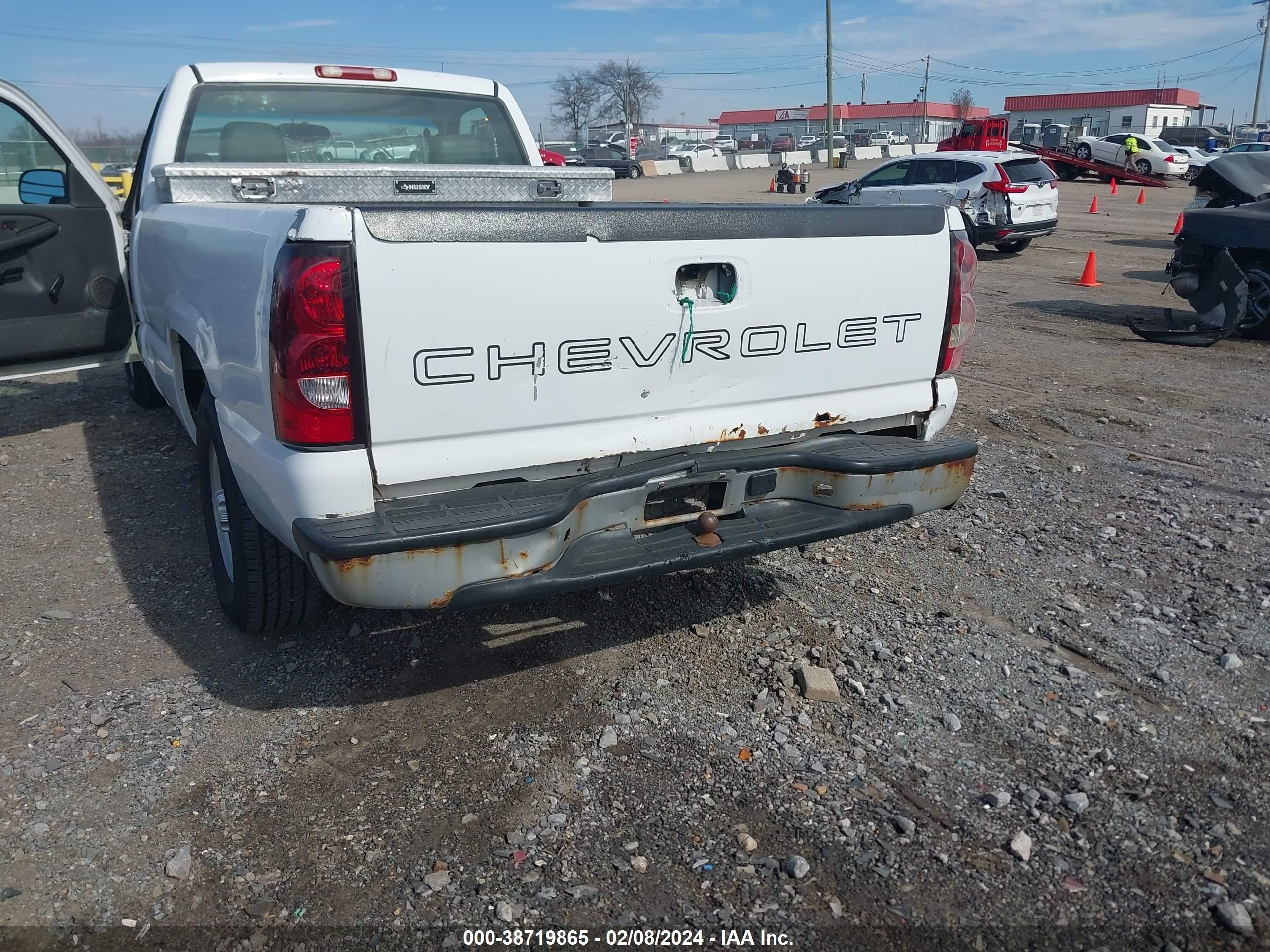 Photo 5 VIN: 1GCEC14X13Z331860 - CHEVROLET SILVERADO 