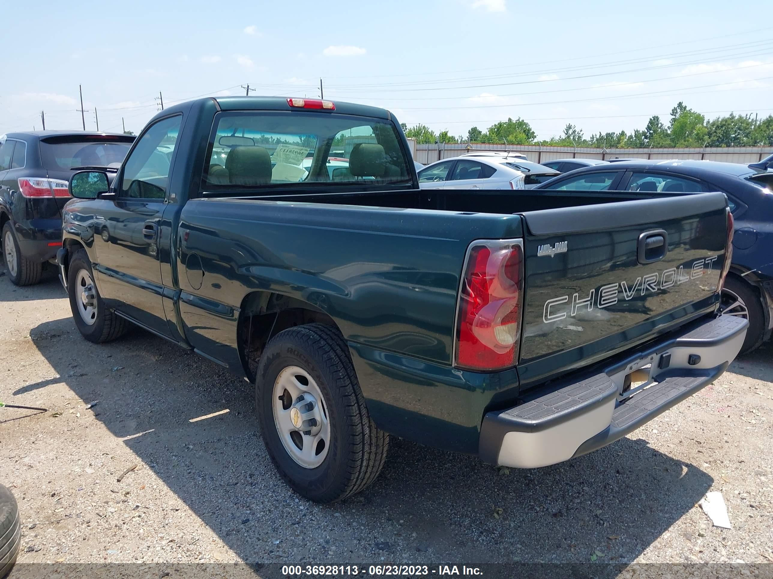 Photo 2 VIN: 1GCEC14X14Z238533 - CHEVROLET SILVERADO 