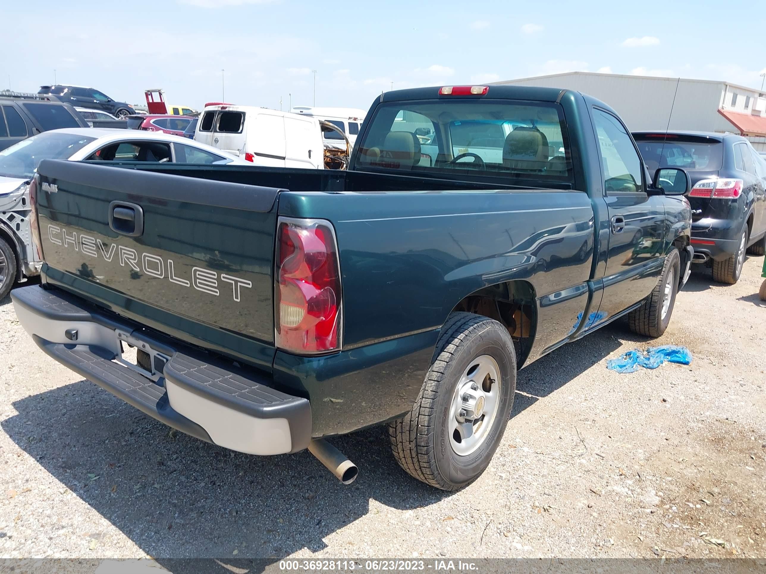 Photo 3 VIN: 1GCEC14X14Z238533 - CHEVROLET SILVERADO 