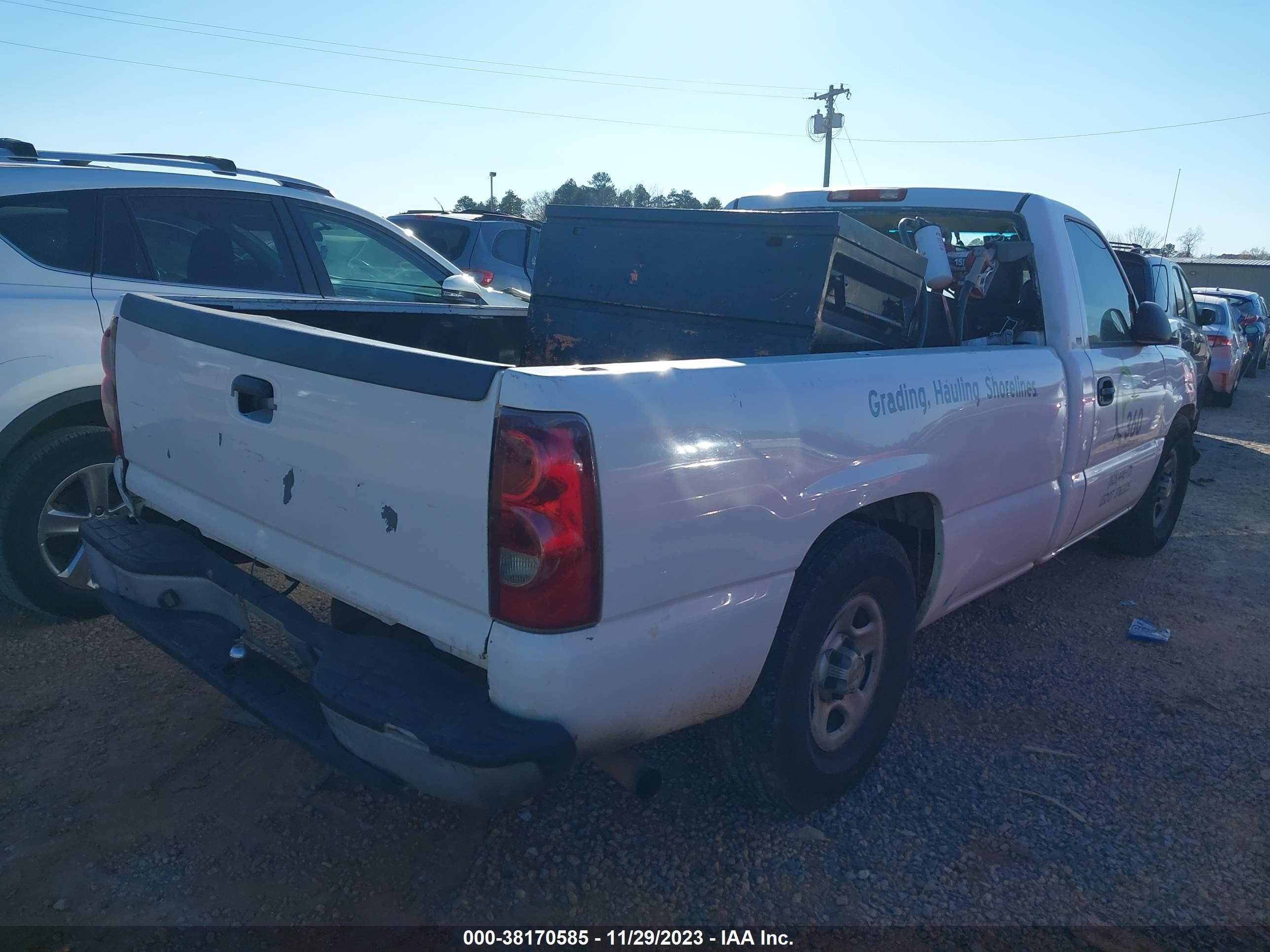 Photo 3 VIN: 1GCEC14X33Z345453 - CHEVROLET SILVERADO 