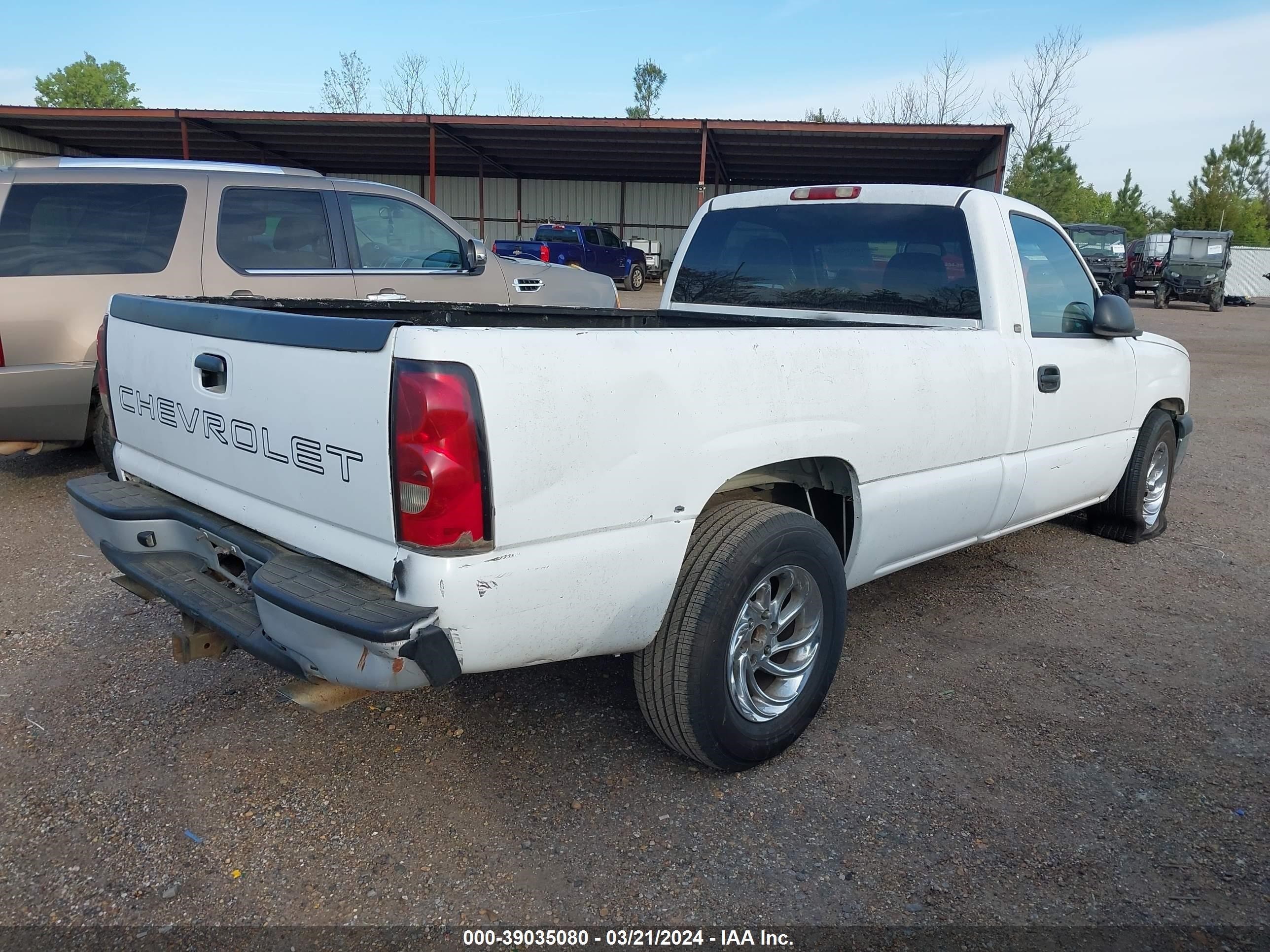 Photo 3 VIN: 1GCEC14X34Z208904 - CHEVROLET SILVERADO 