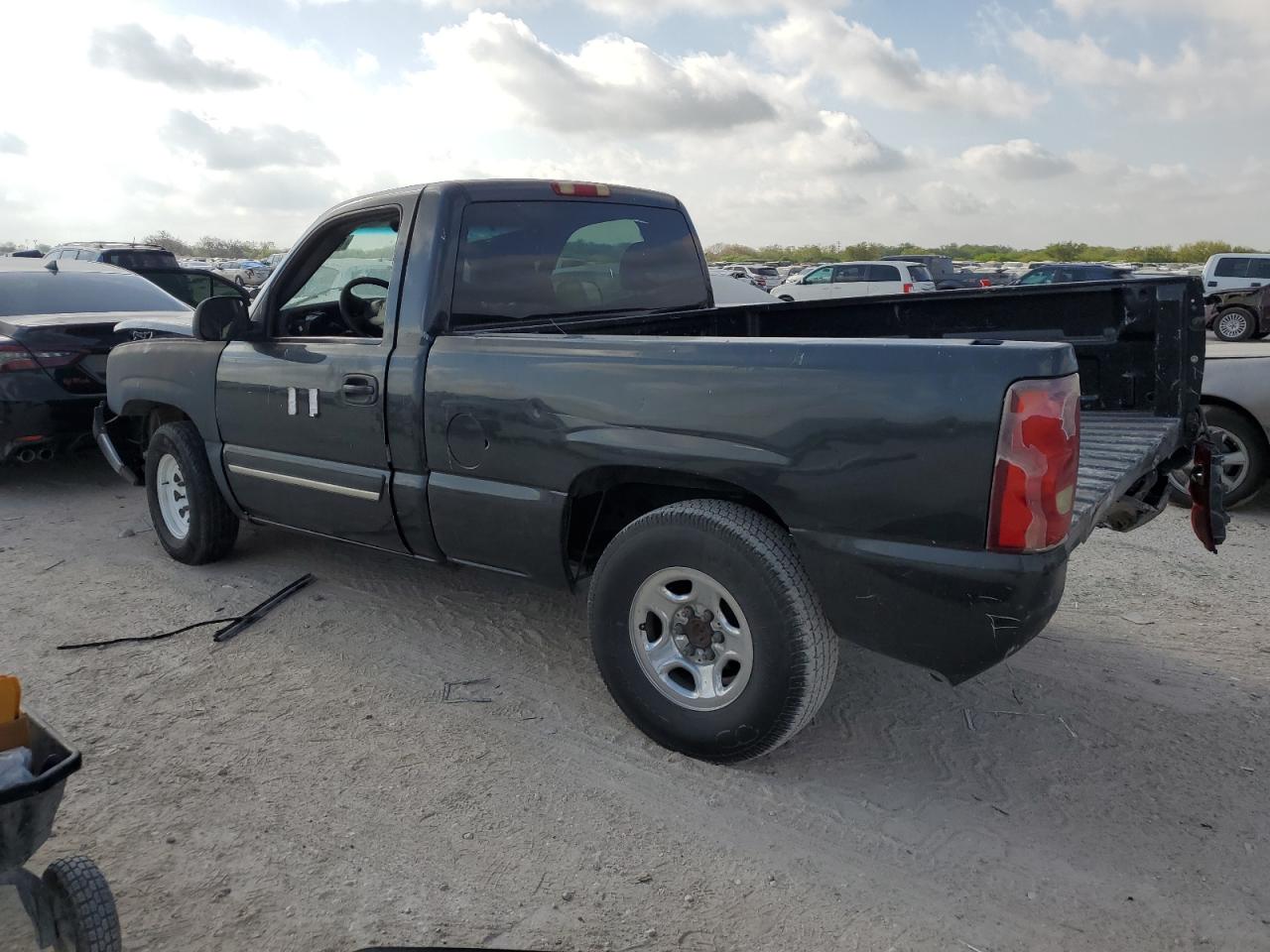 Photo 1 VIN: 1GCEC14X43Z274439 - CHEVROLET SILVERADO 