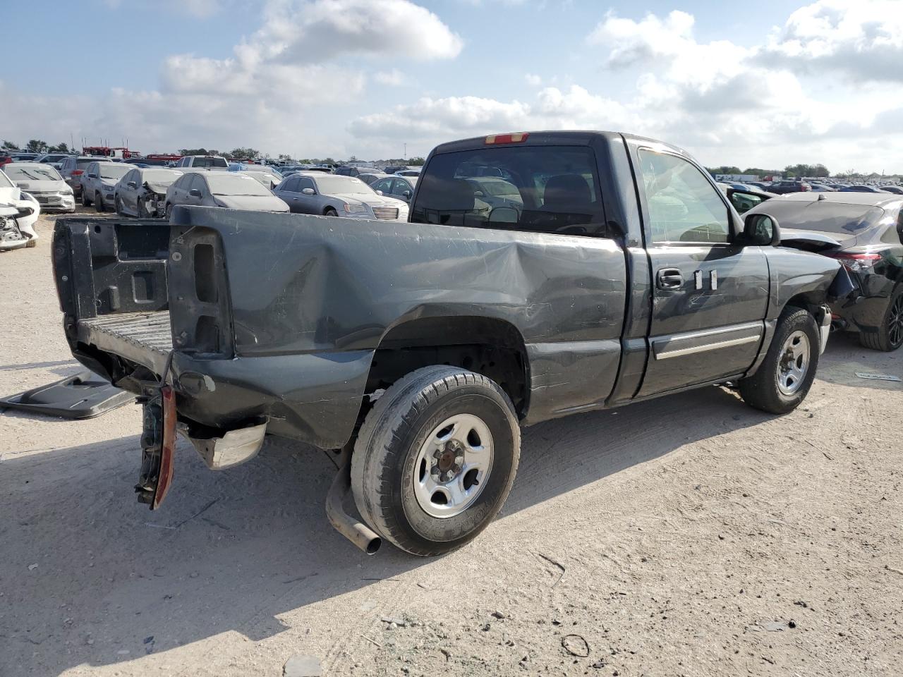 Photo 2 VIN: 1GCEC14X43Z274439 - CHEVROLET SILVERADO 