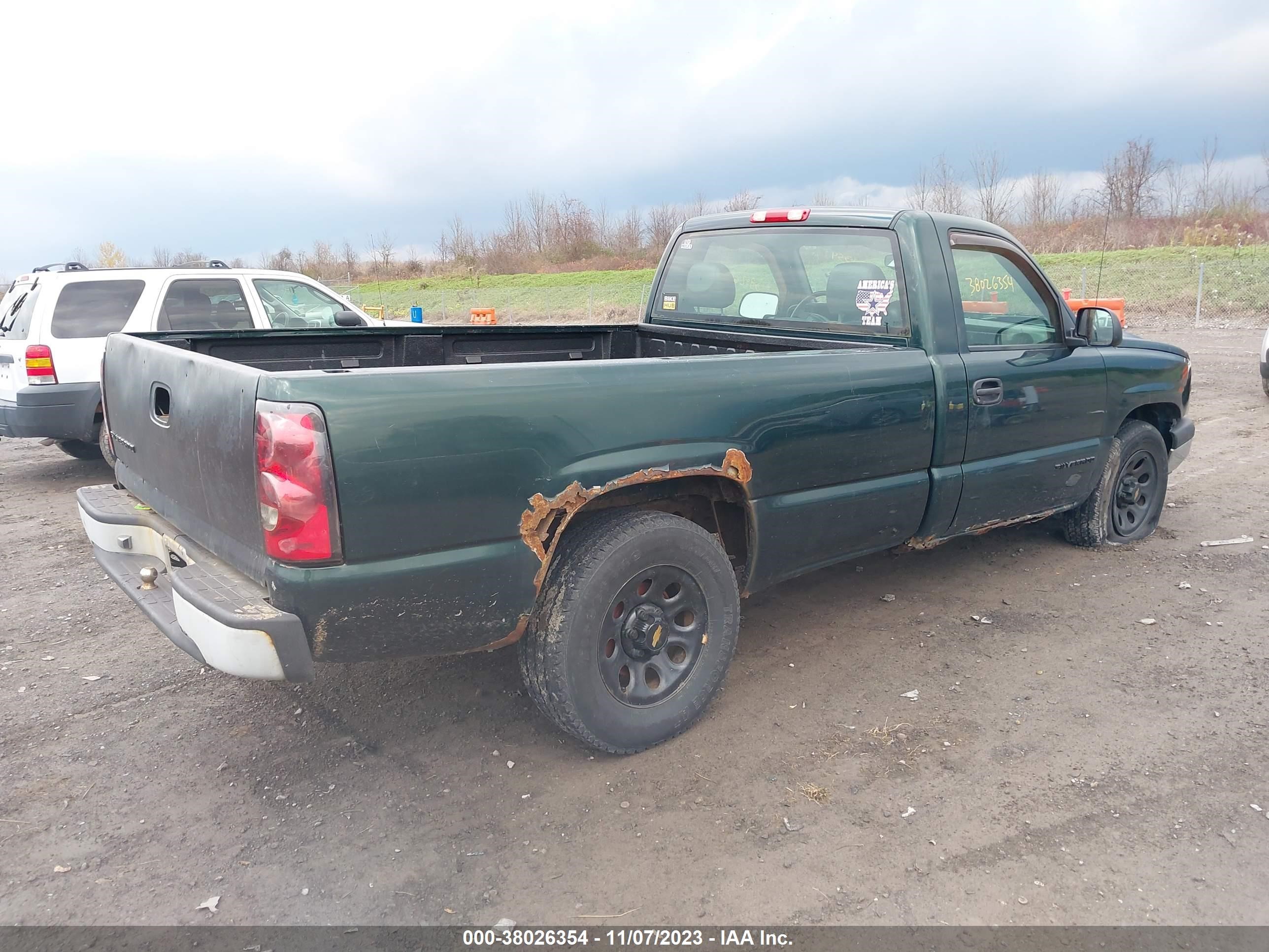 Photo 3 VIN: 1GCEC14X46Z102206 - CHEVROLET SILVERADO 