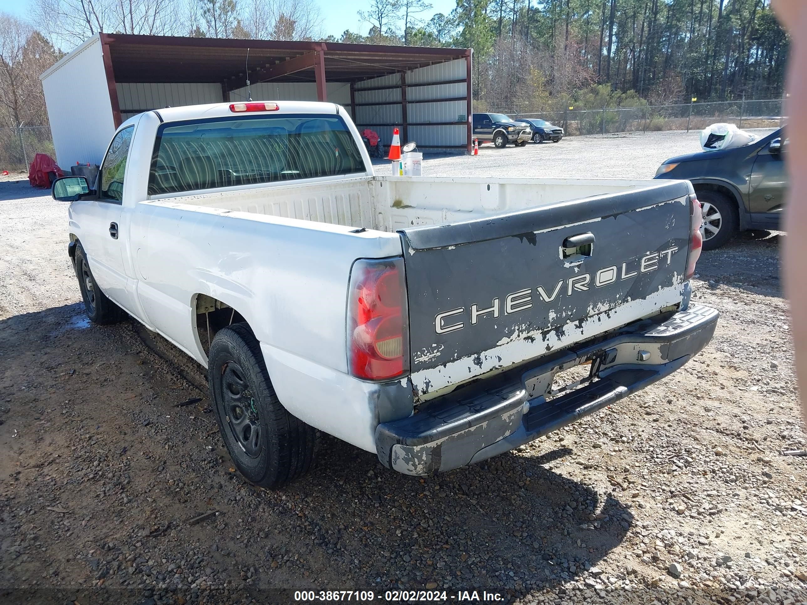 Photo 2 VIN: 1GCEC14X56Z148854 - CHEVROLET SILVERADO 