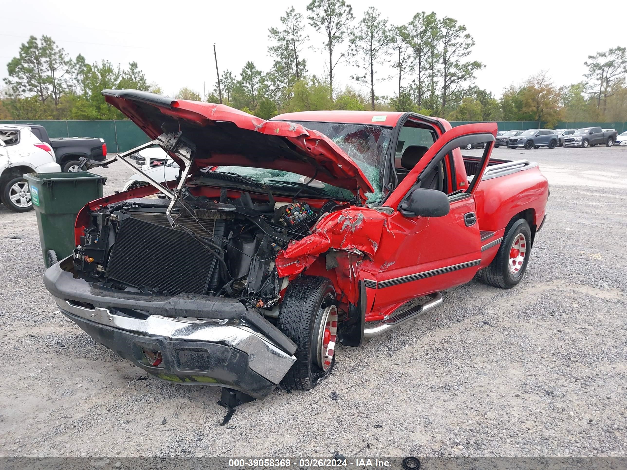 Photo 1 VIN: 1GCEC14X73Z236607 - CHEVROLET SILVERADO 