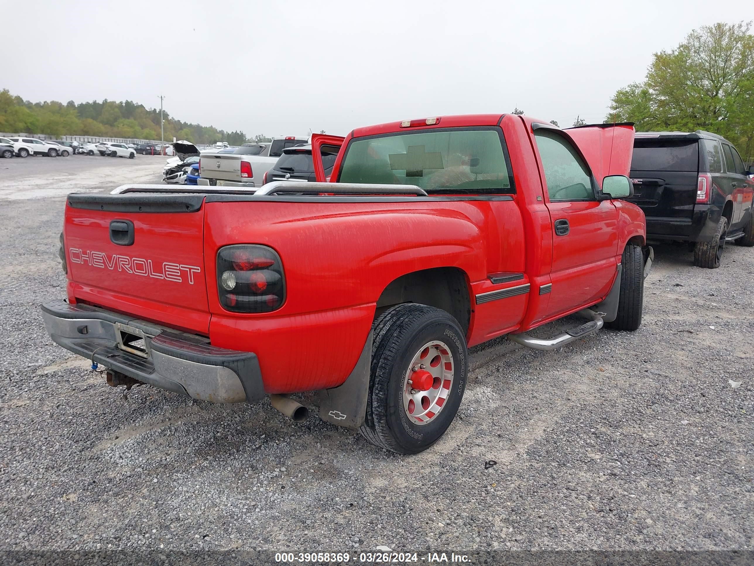 Photo 3 VIN: 1GCEC14X73Z236607 - CHEVROLET SILVERADO 