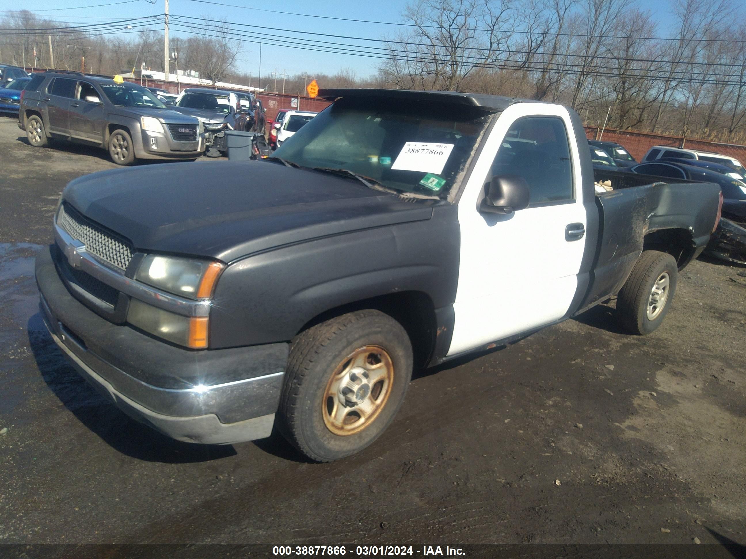 Photo 1 VIN: 1GCEC14X93Z225592 - CHEVROLET SILVERADO 