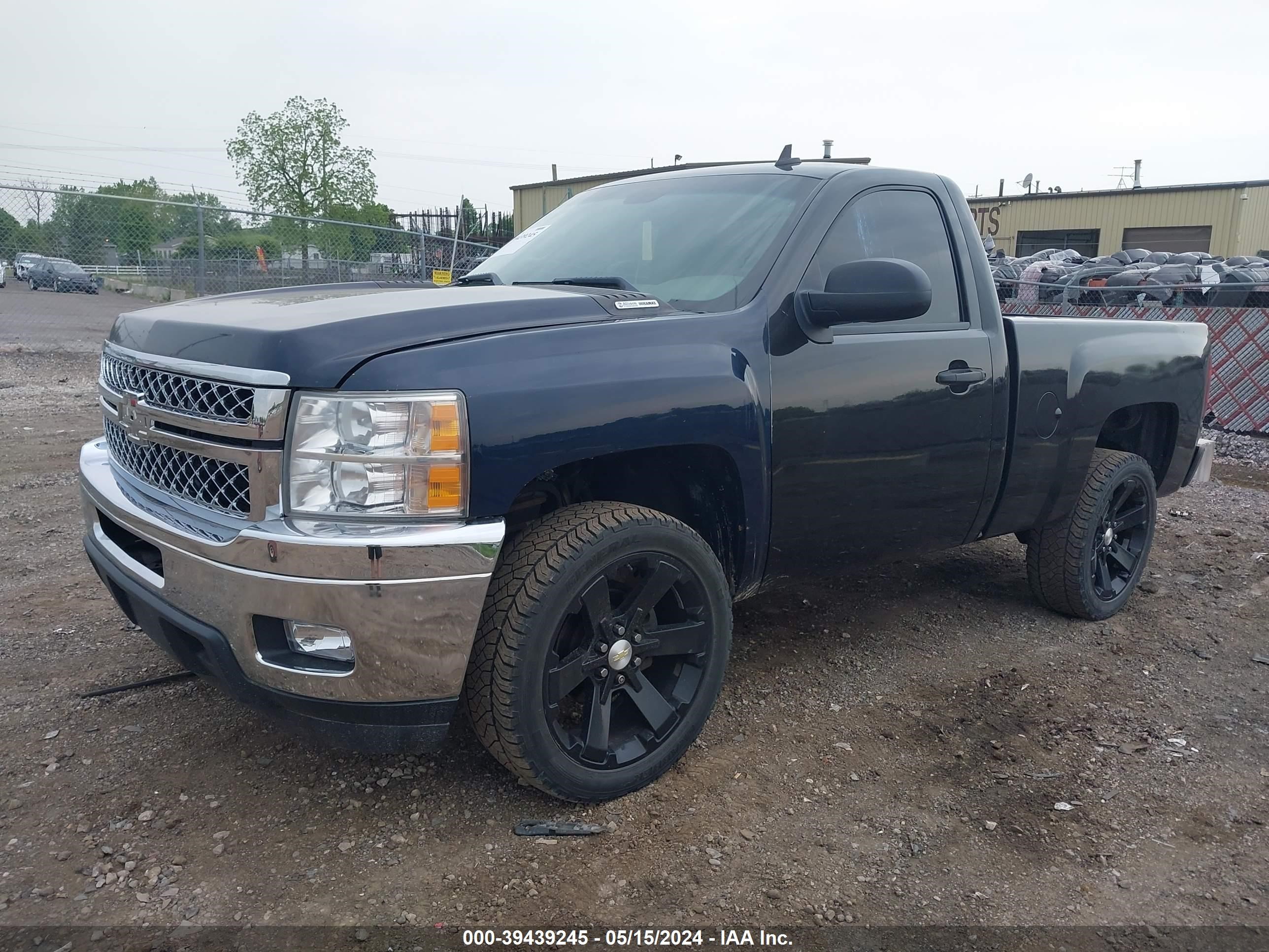 Photo 1 VIN: 1GCEC14X99Z139711 - CHEVROLET SILVERADO 