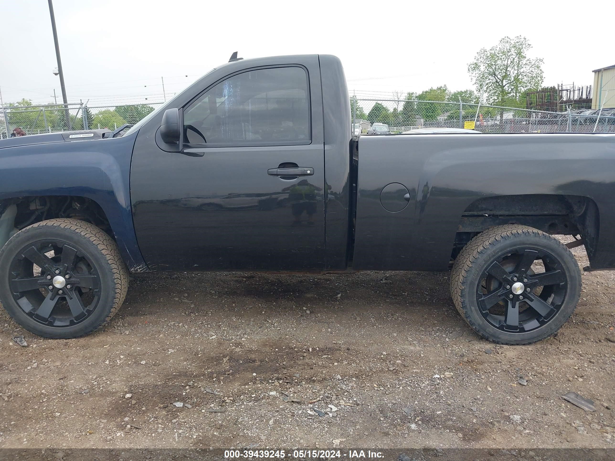 Photo 11 VIN: 1GCEC14X99Z139711 - CHEVROLET SILVERADO 