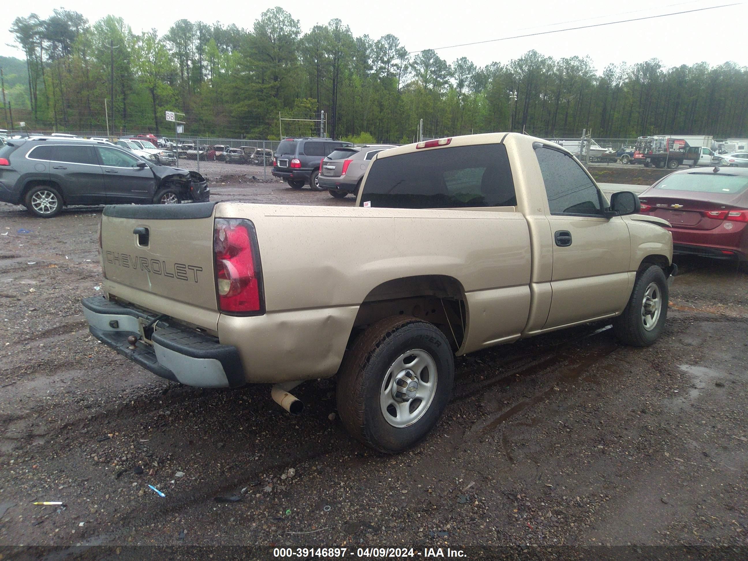 Photo 3 VIN: 1GCEC14XX4Z343412 - CHEVROLET SILVERADO 