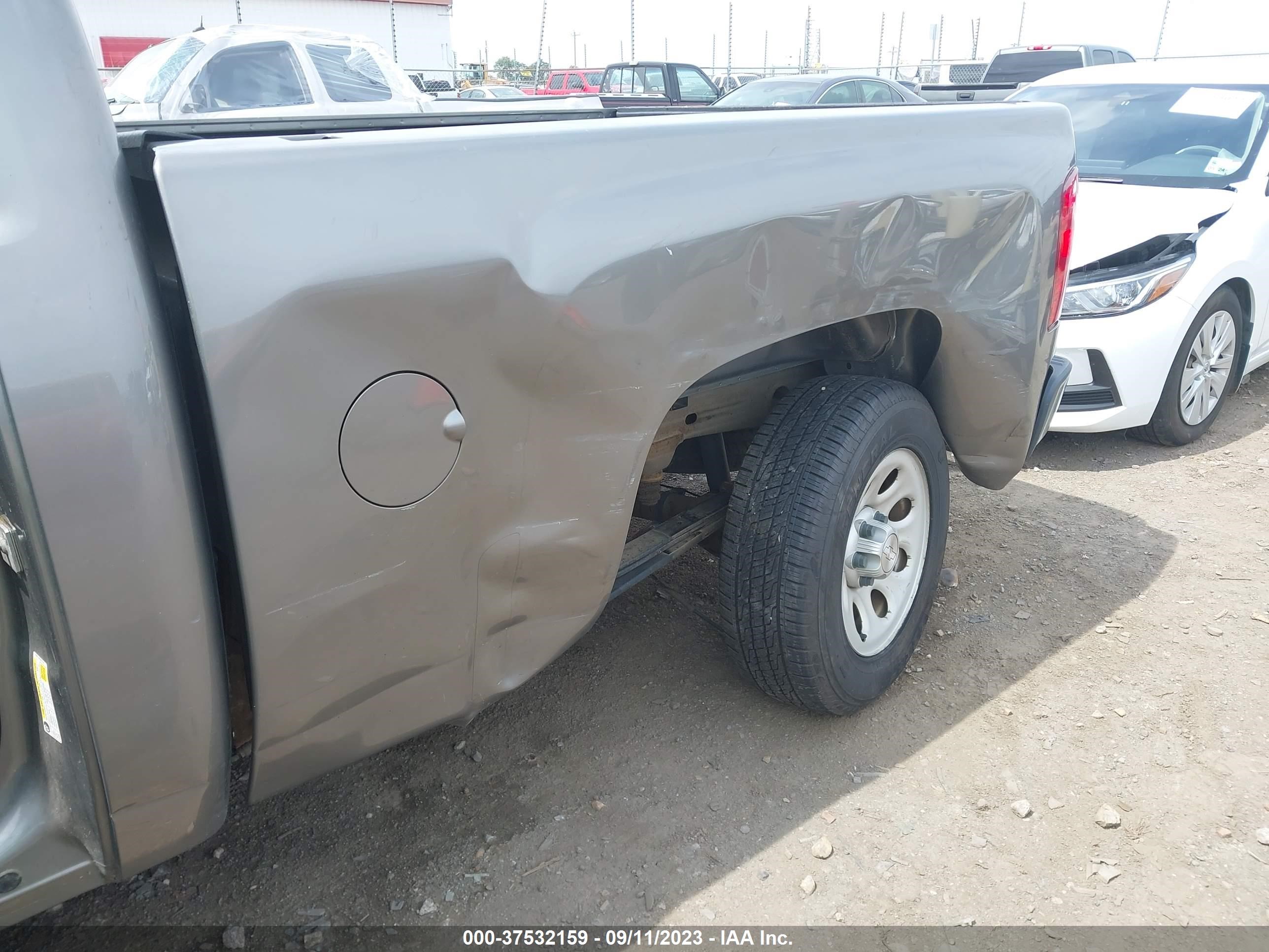 Photo 5 VIN: 1GCEC14XX9Z151477 - CHEVROLET SILVERADO 