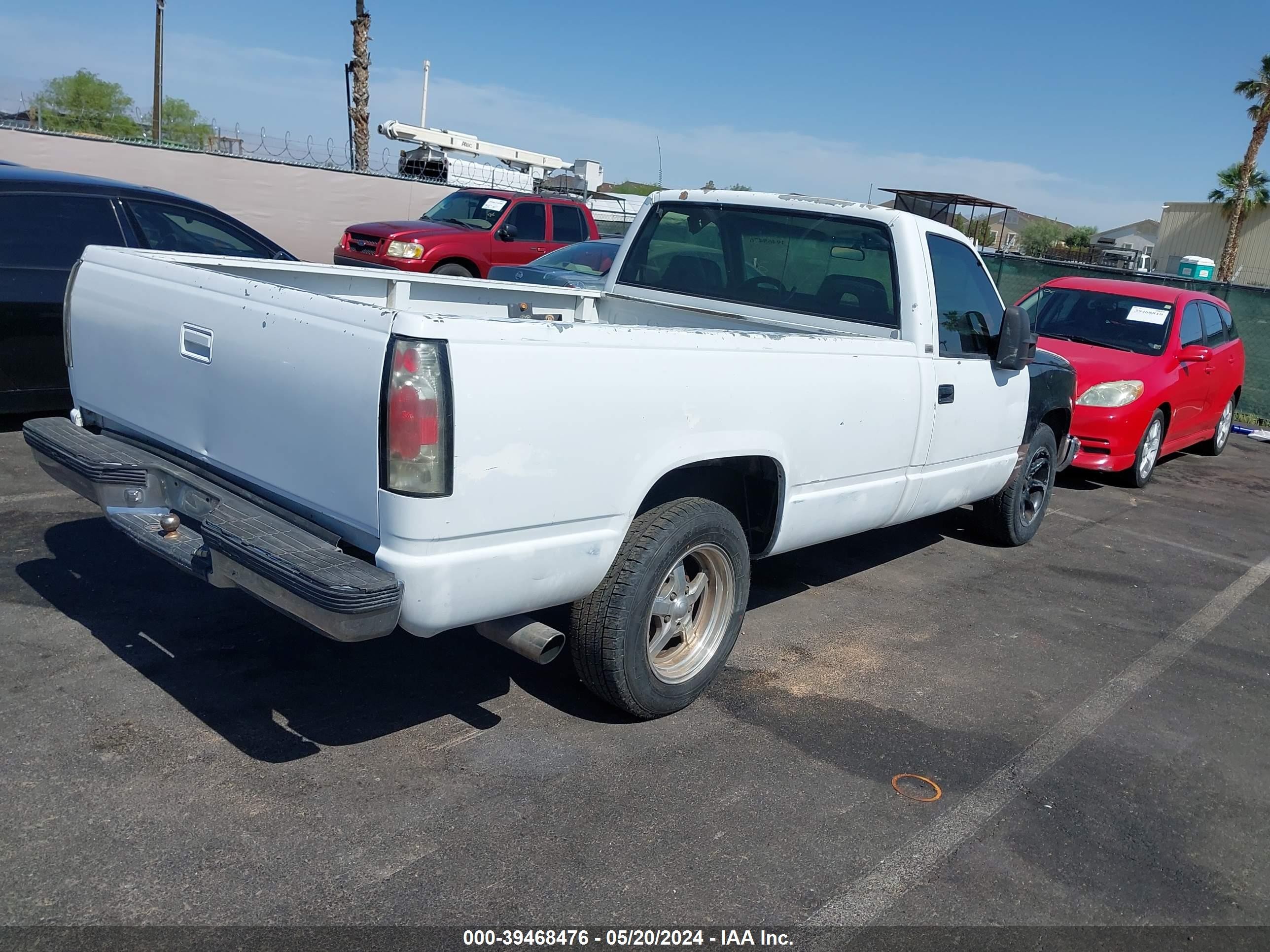 Photo 3 VIN: 1GCEC14Z2PE153522 - CHEVROLET GMT-400 