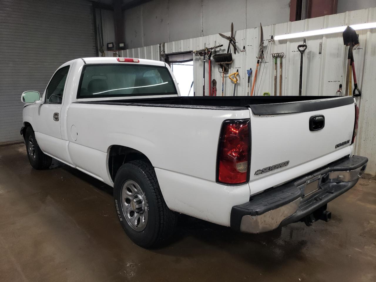 Photo 1 VIN: 1GCEC14Z86E252053 - CHEVROLET SILVERADO 