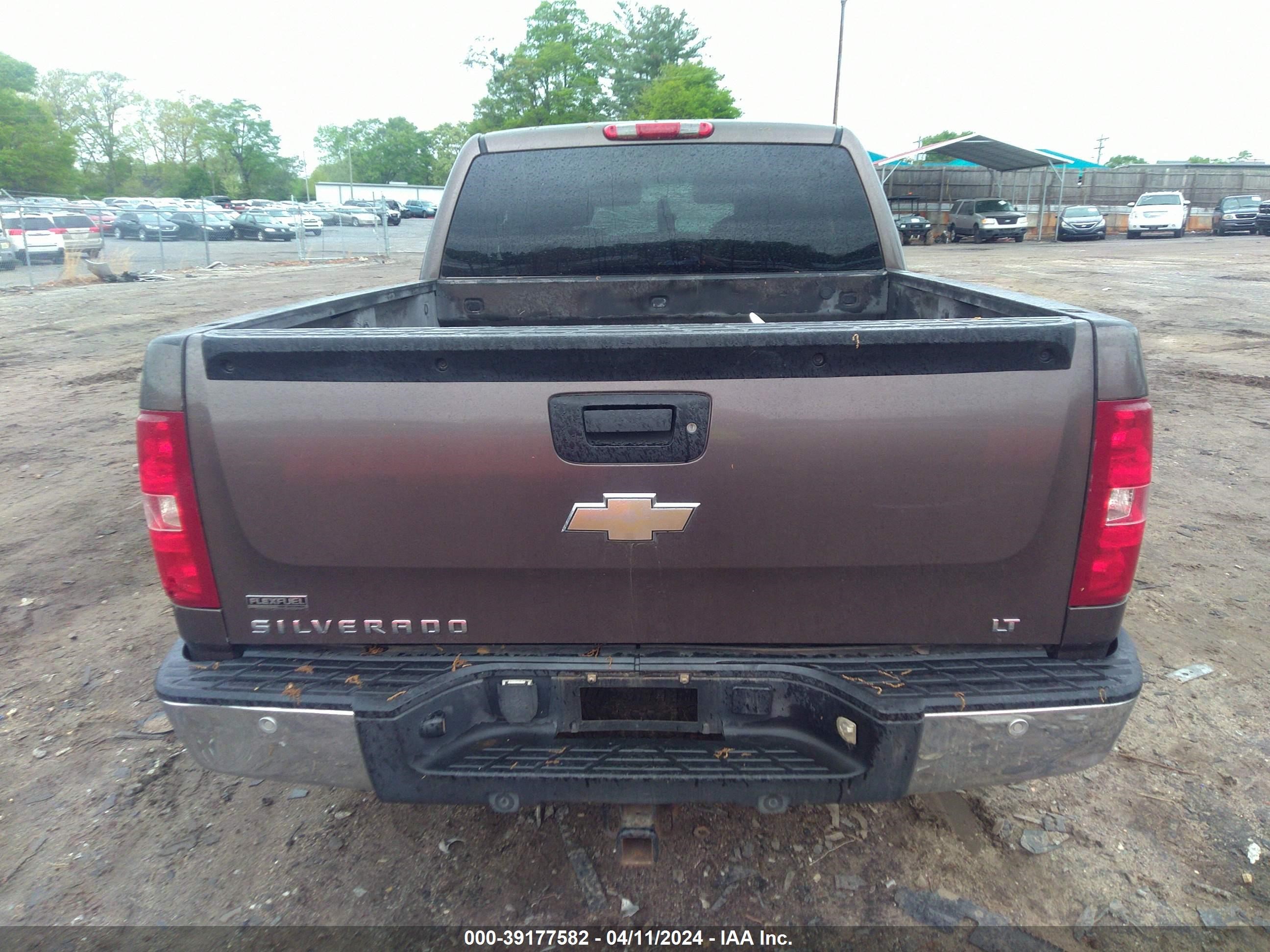 Photo 15 VIN: 1GCEC19068Z187029 - CHEVROLET SILVERADO 