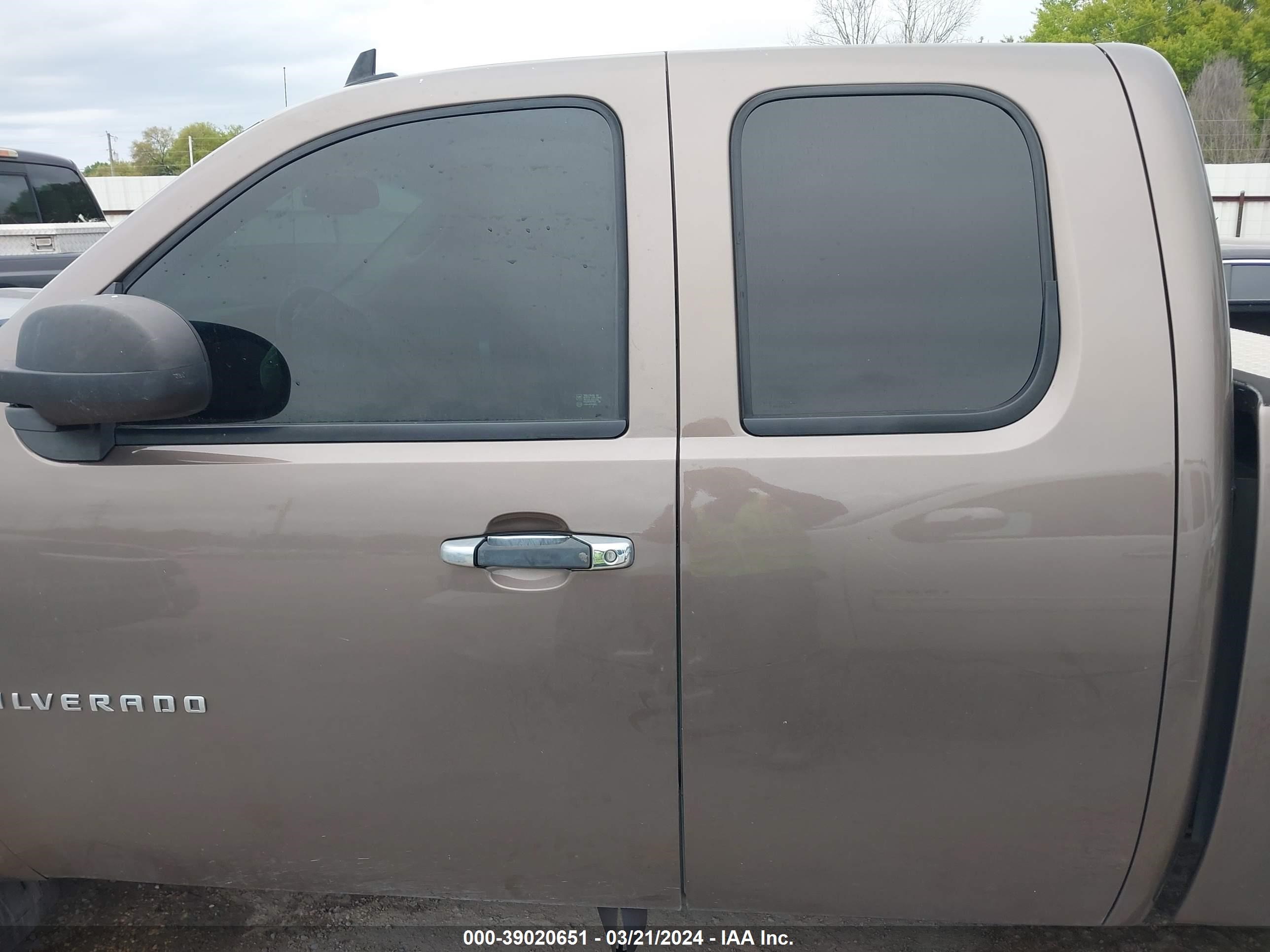 Photo 14 VIN: 1GCEC19C17Z649747 - CHEVROLET SILVERADO 