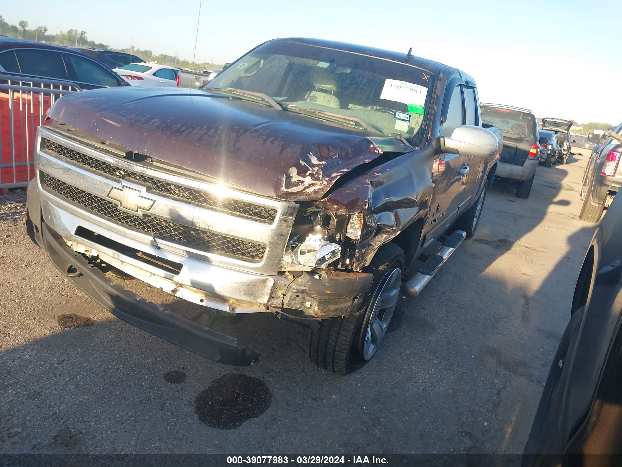 Photo 1 VIN: 1GCEC19C18Z154109 - CHEVROLET SILVERADO 