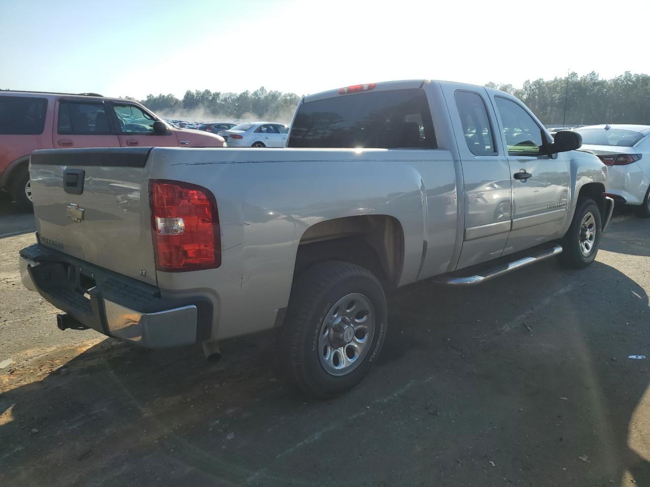 Photo 2 VIN: 1GCEC19C18Z161190 - CHEVROLET SILVERADO 