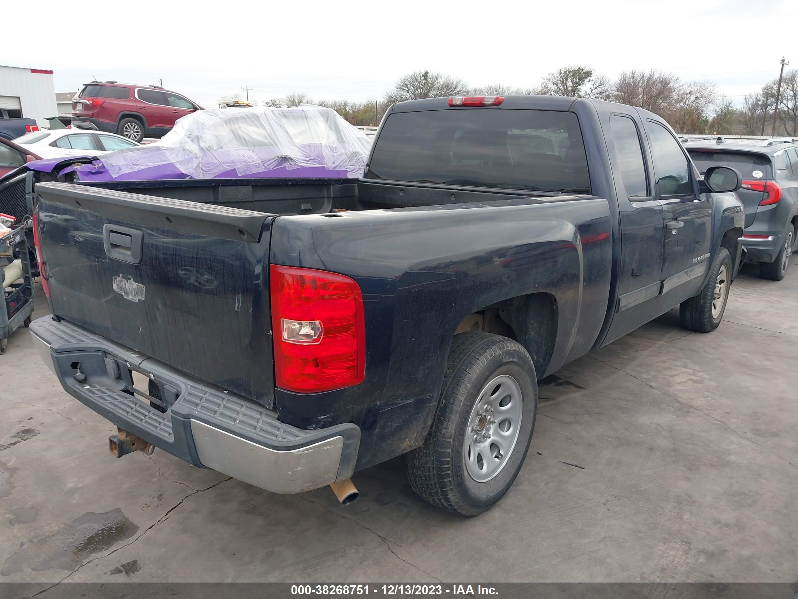 Photo 3 VIN: 1GCEC19C18Z298968 - CHEVROLET SILVERADO 