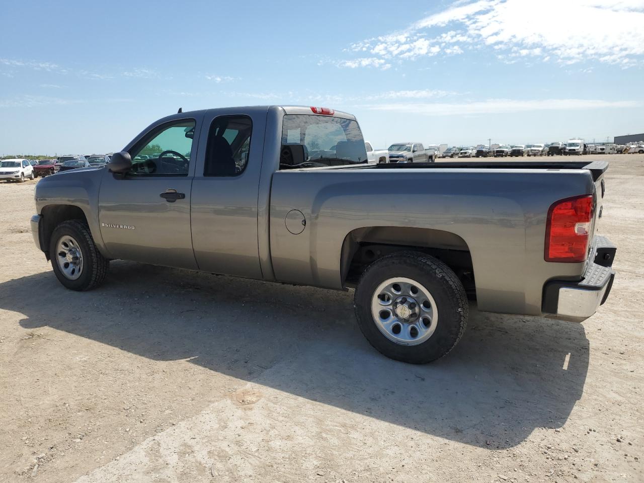 Photo 1 VIN: 1GCEC19C19Z114825 - CHEVROLET SILVERADO 