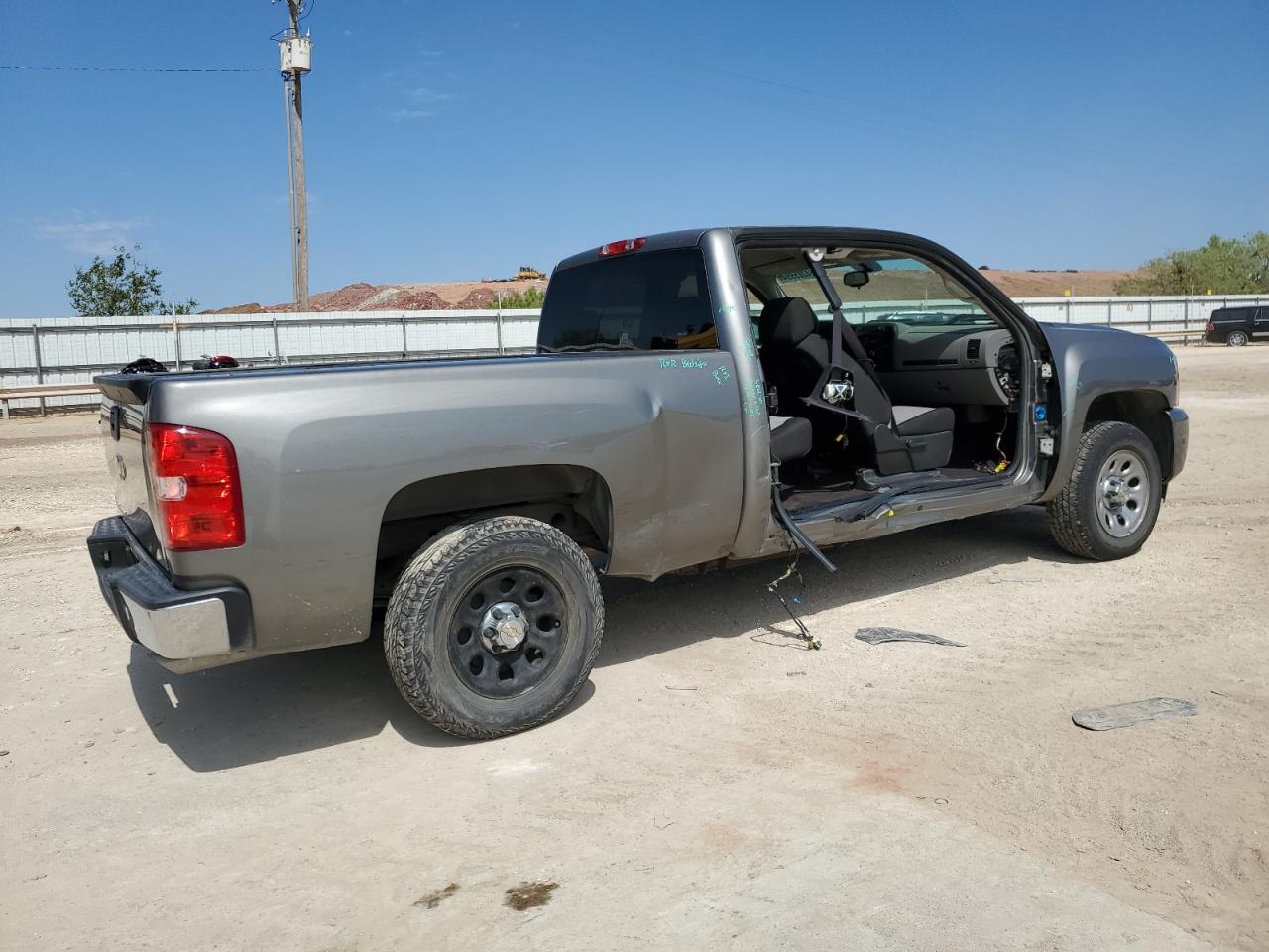 Photo 2 VIN: 1GCEC19C19Z114825 - CHEVROLET SILVERADO 