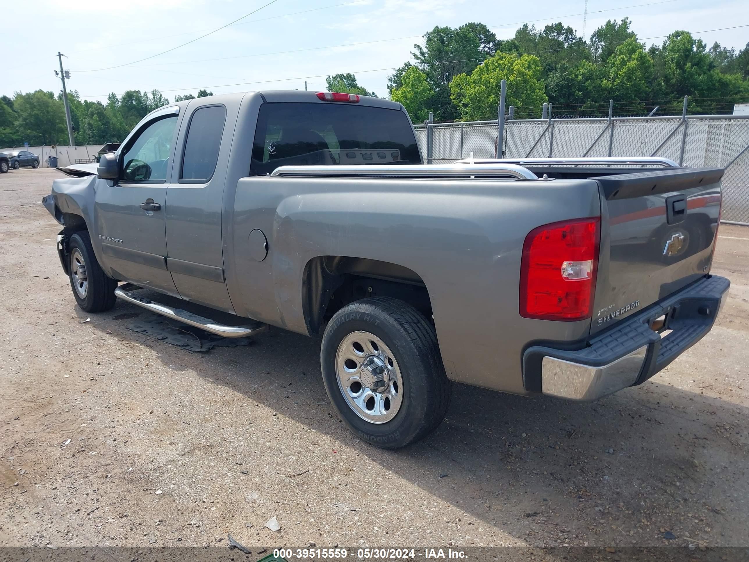 Photo 2 VIN: 1GCEC19C47Z557077 - CHEVROLET SILVERADO 