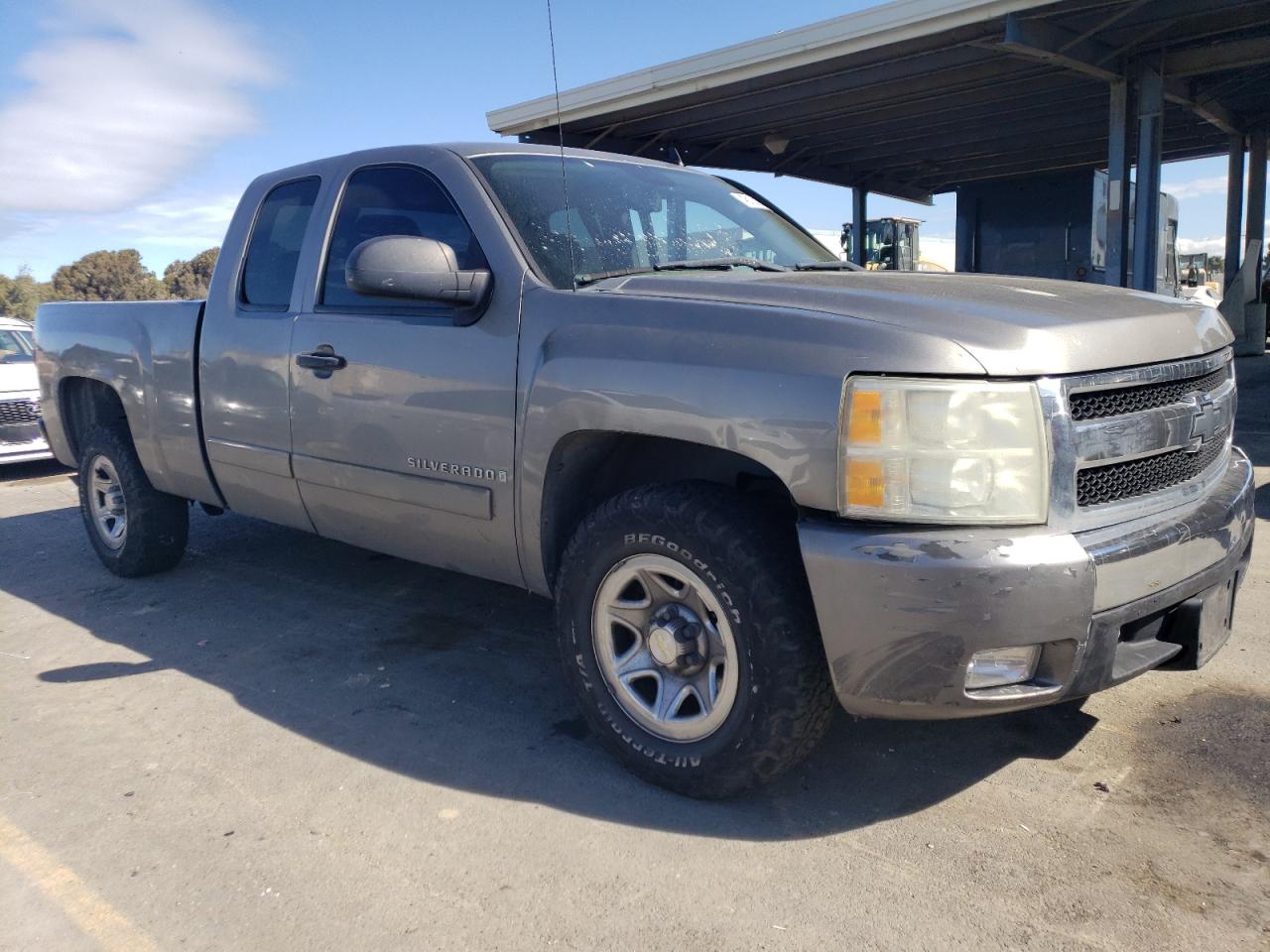 Photo 3 VIN: 1GCEC19C68Z330832 - CHEVROLET SILVERADO 