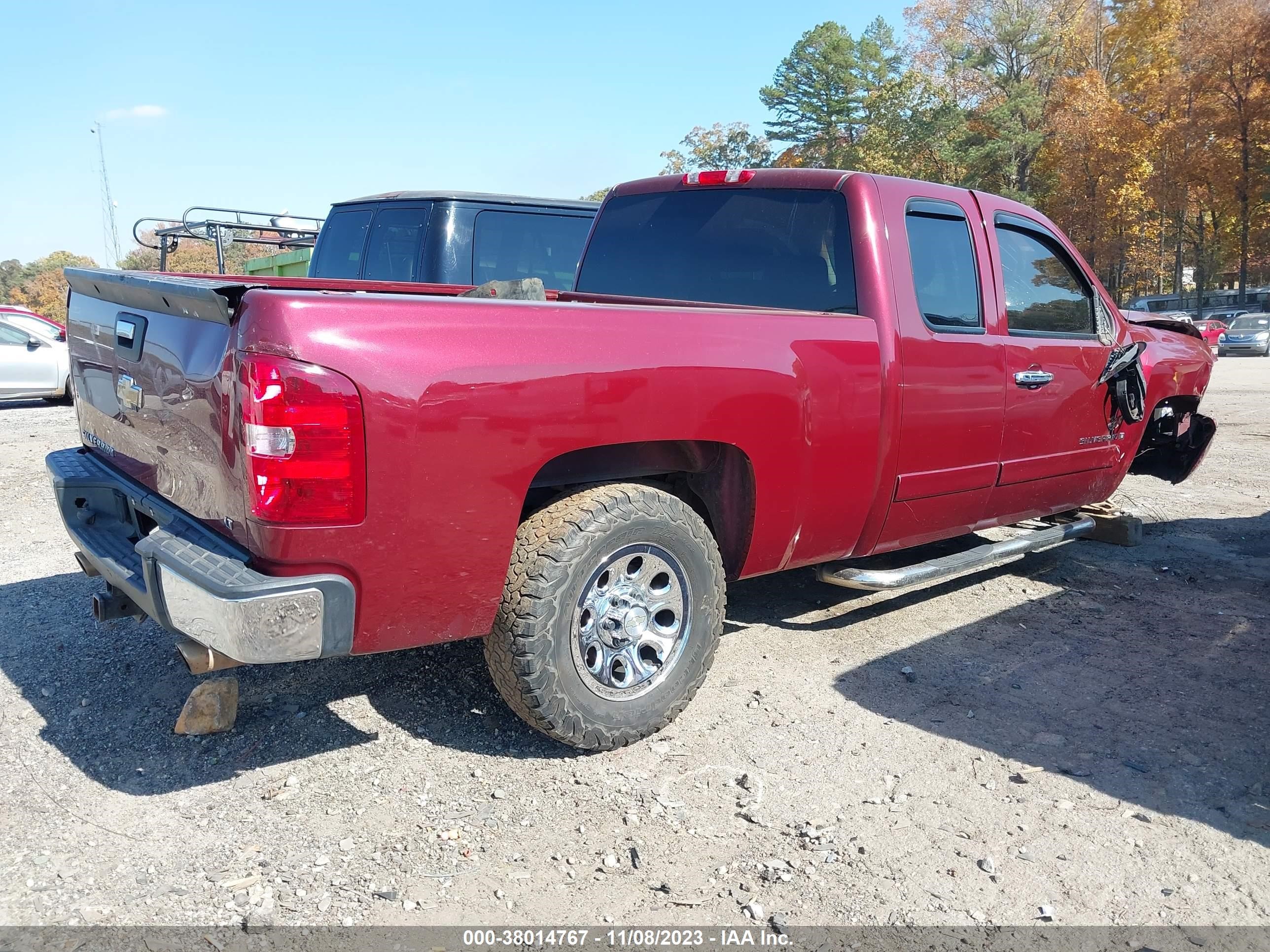 Photo 3 VIN: 1GCEC19C88Z106672 - CHEVROLET SILVERADO 