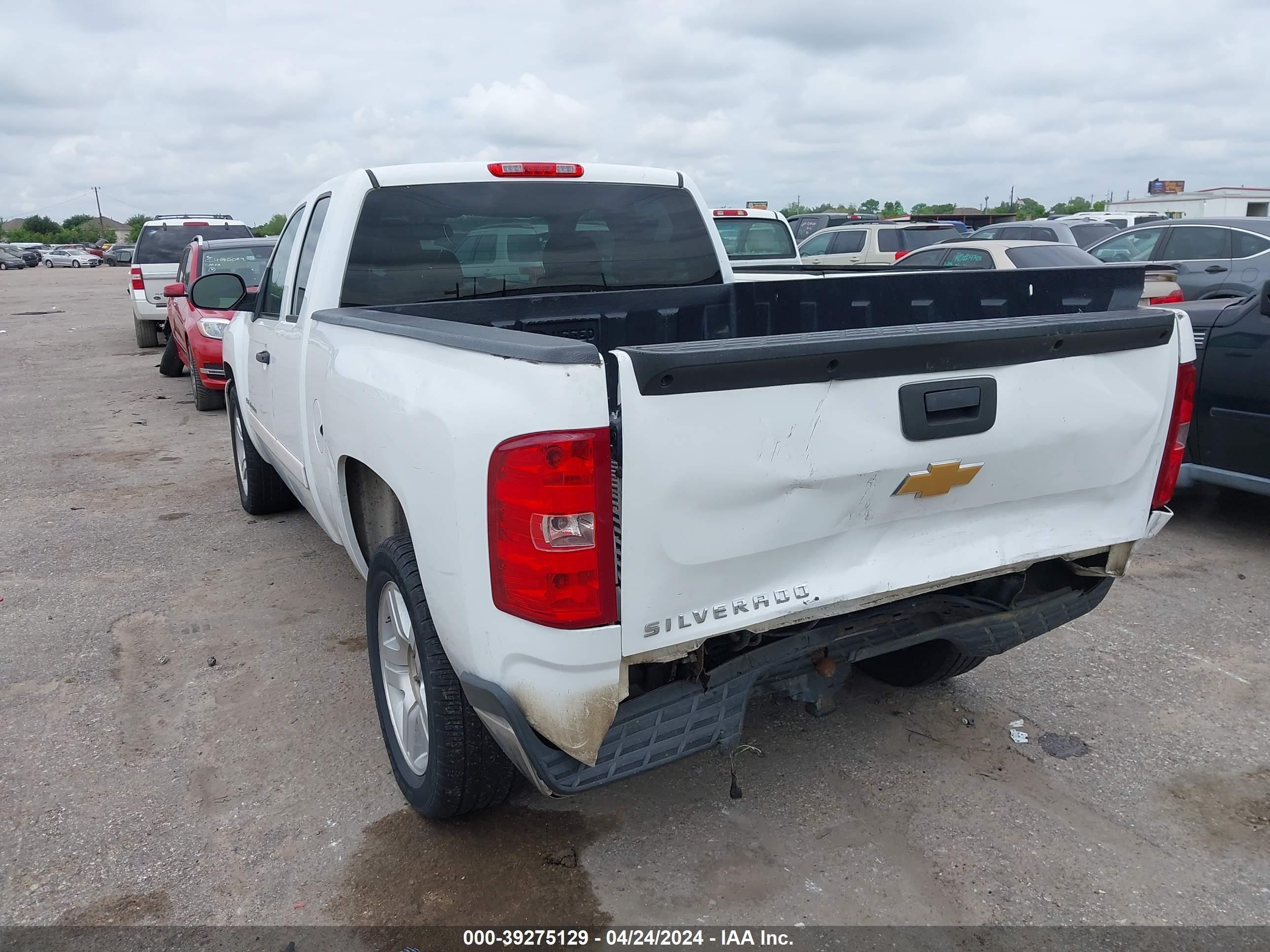 Photo 2 VIN: 1GCEC19C88Z186460 - CHEVROLET SILVERADO 