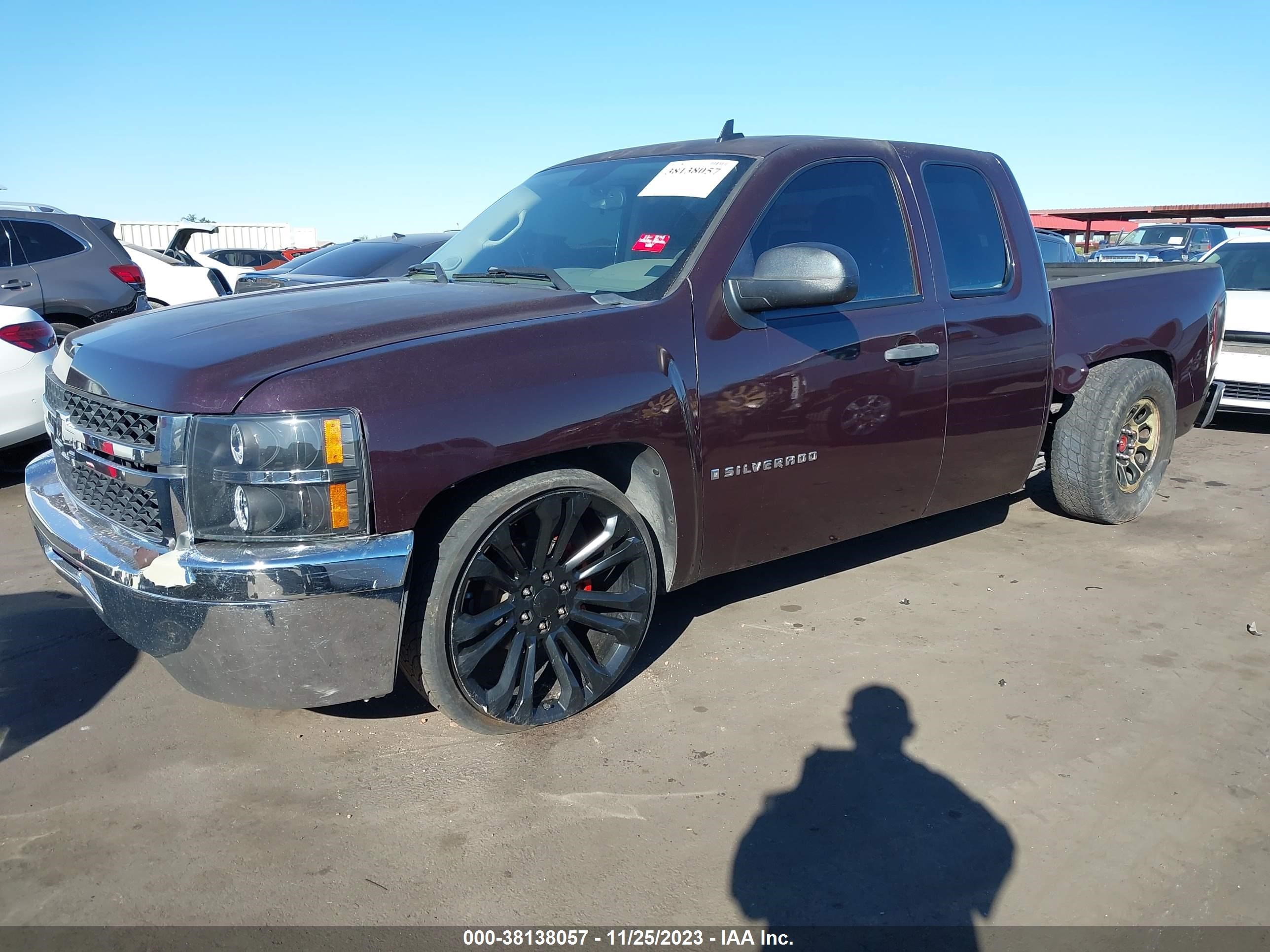 Photo 1 VIN: 1GCEC19C88Z199984 - CHEVROLET SILVERADO 