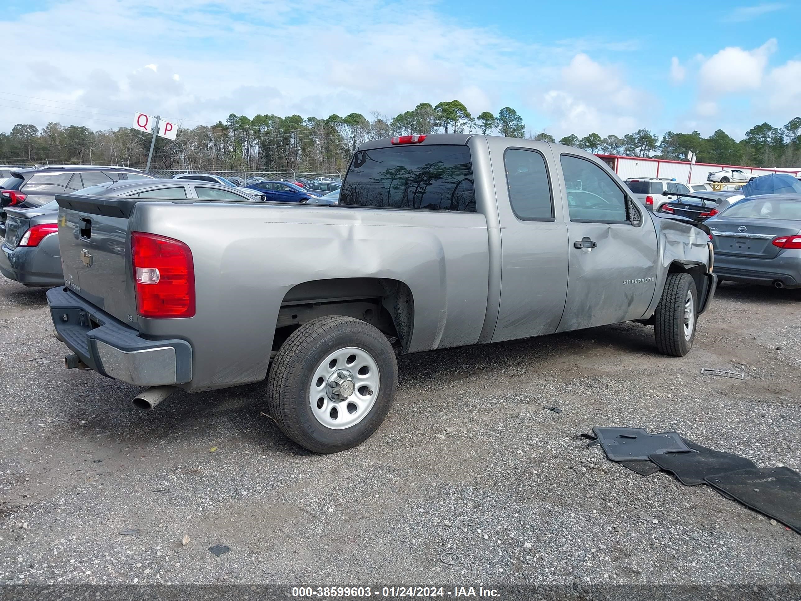 Photo 3 VIN: 1GCEC19C97Z619413 - CHEVROLET SILVERADO 