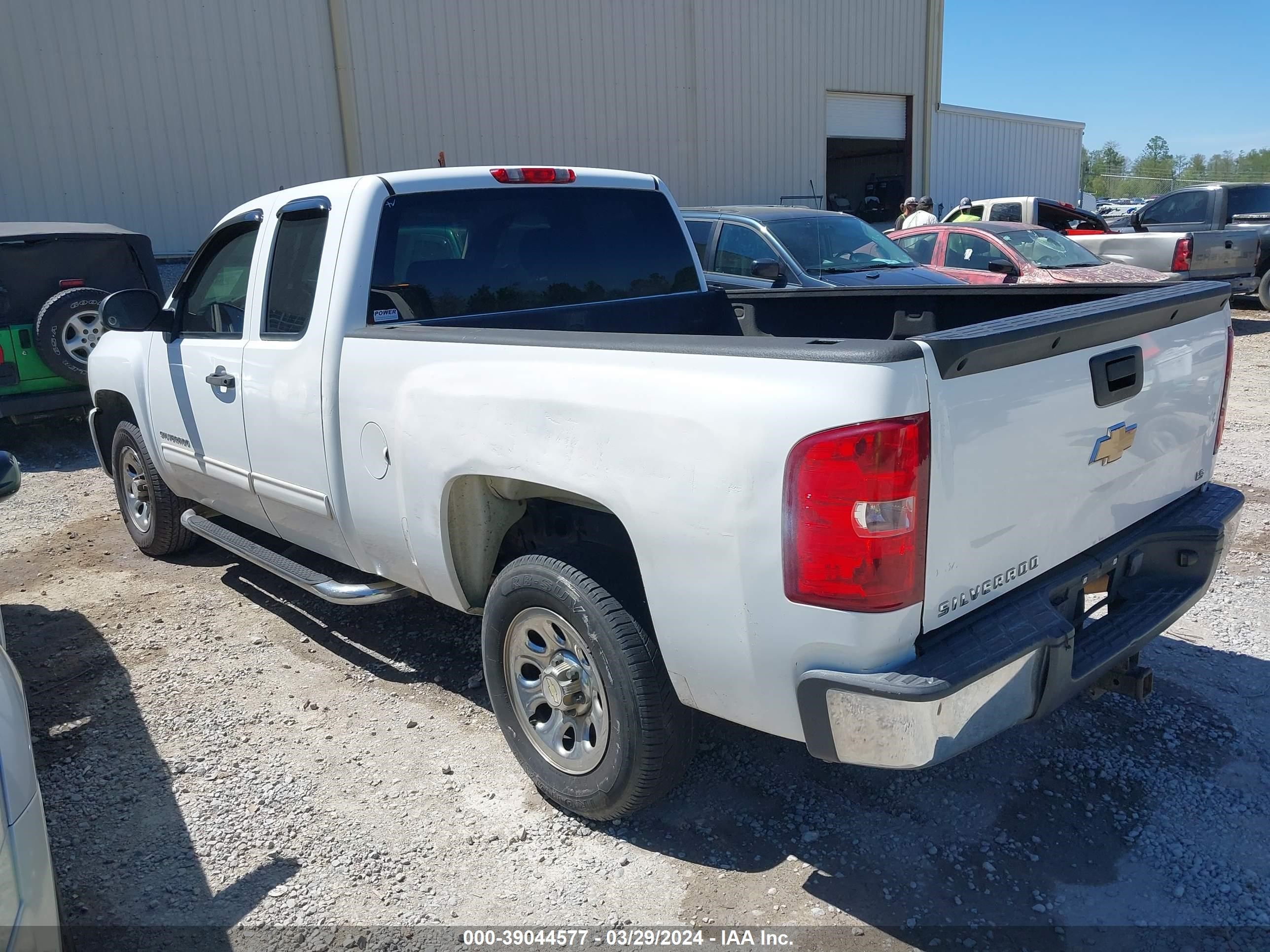 Photo 2 VIN: 1GCEC19CX9Z293334 - CHEVROLET SILVERADO 