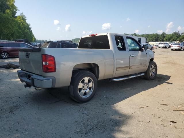 Photo 2 VIN: 1GCEC19J18Z243998 - CHEVROLET SILVERADO 