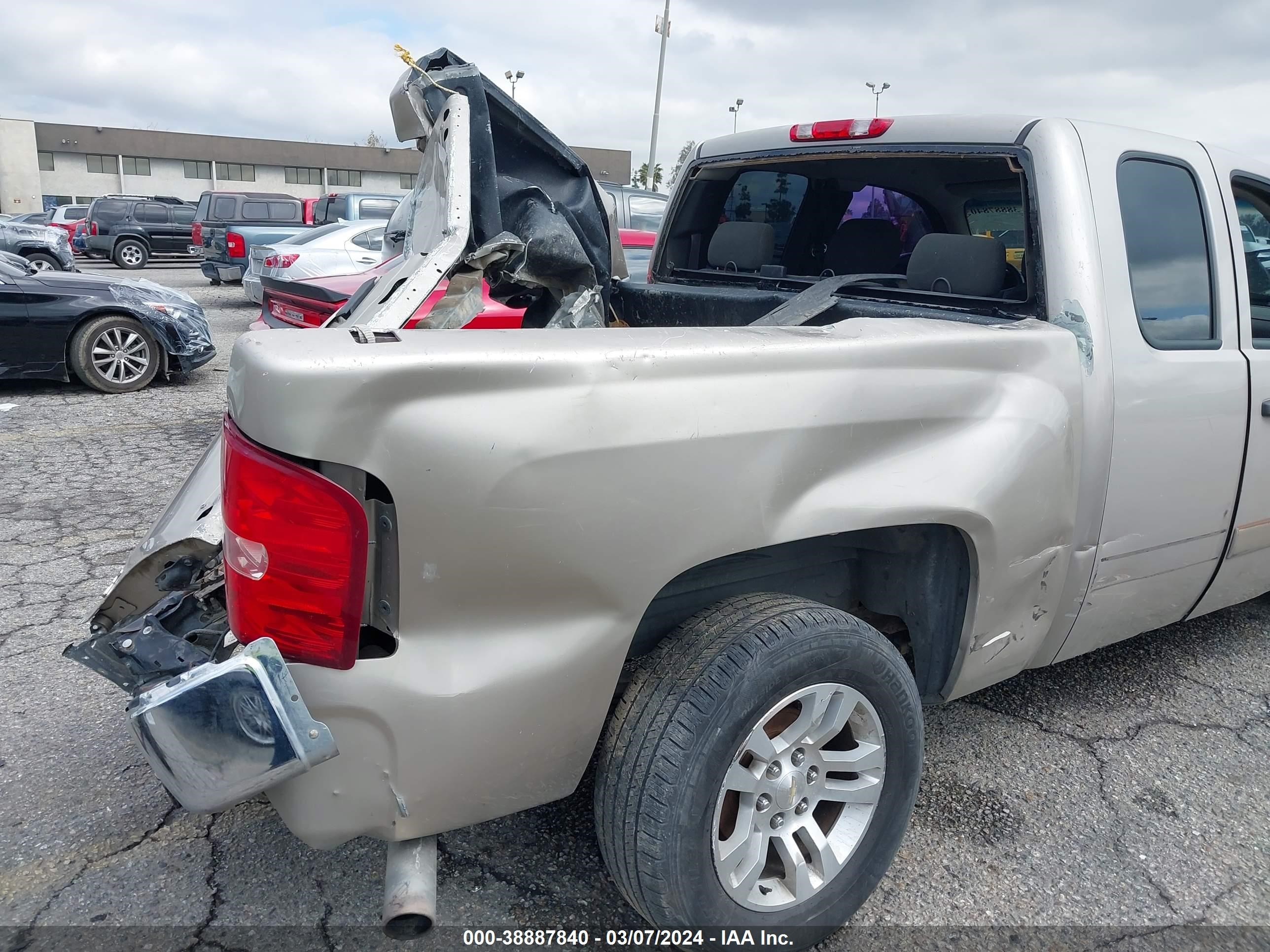 Photo 17 VIN: 1GCEC19J28Z229382 - CHEVROLET SILVERADO 