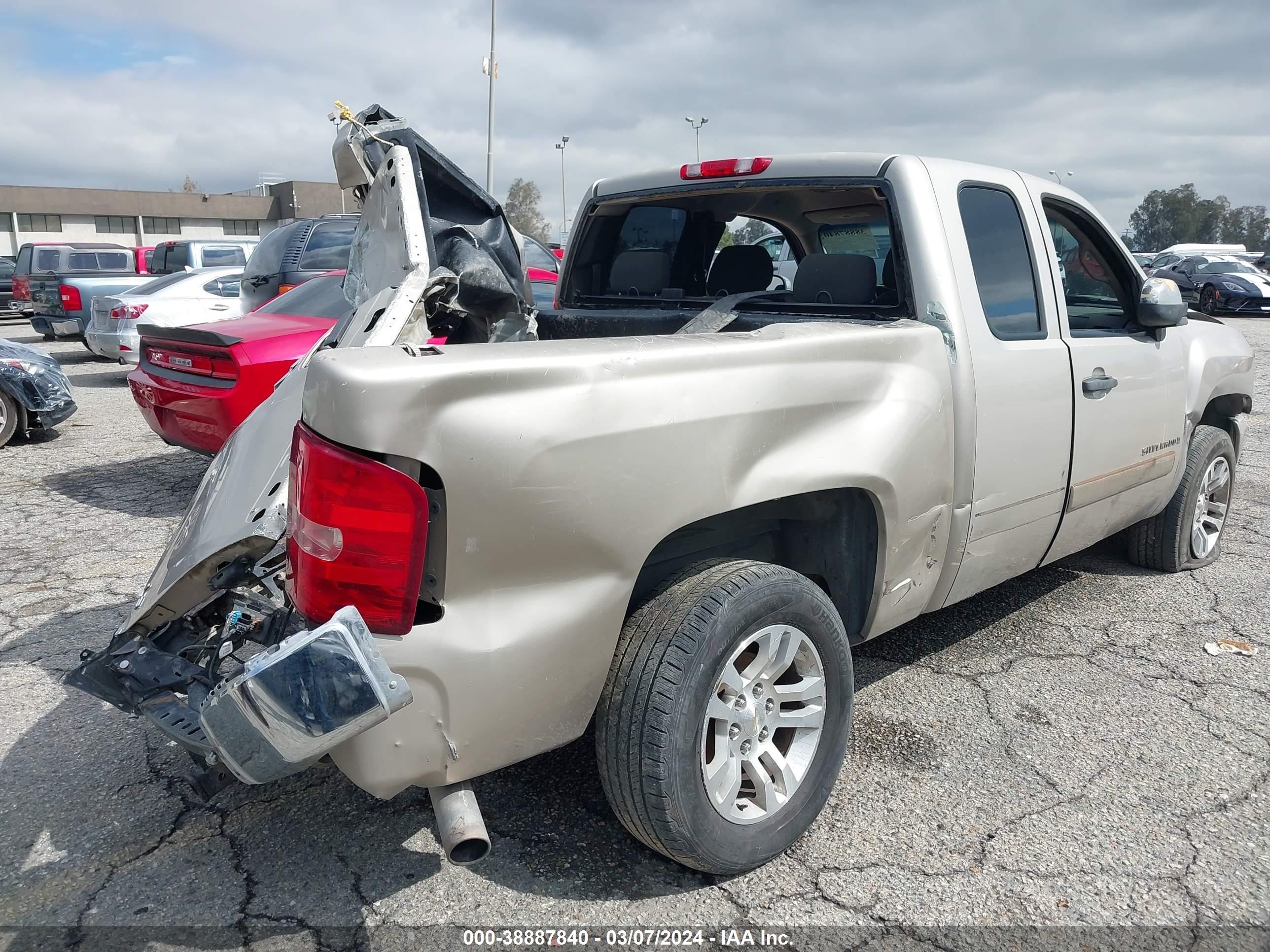 Photo 3 VIN: 1GCEC19J28Z229382 - CHEVROLET SILVERADO 