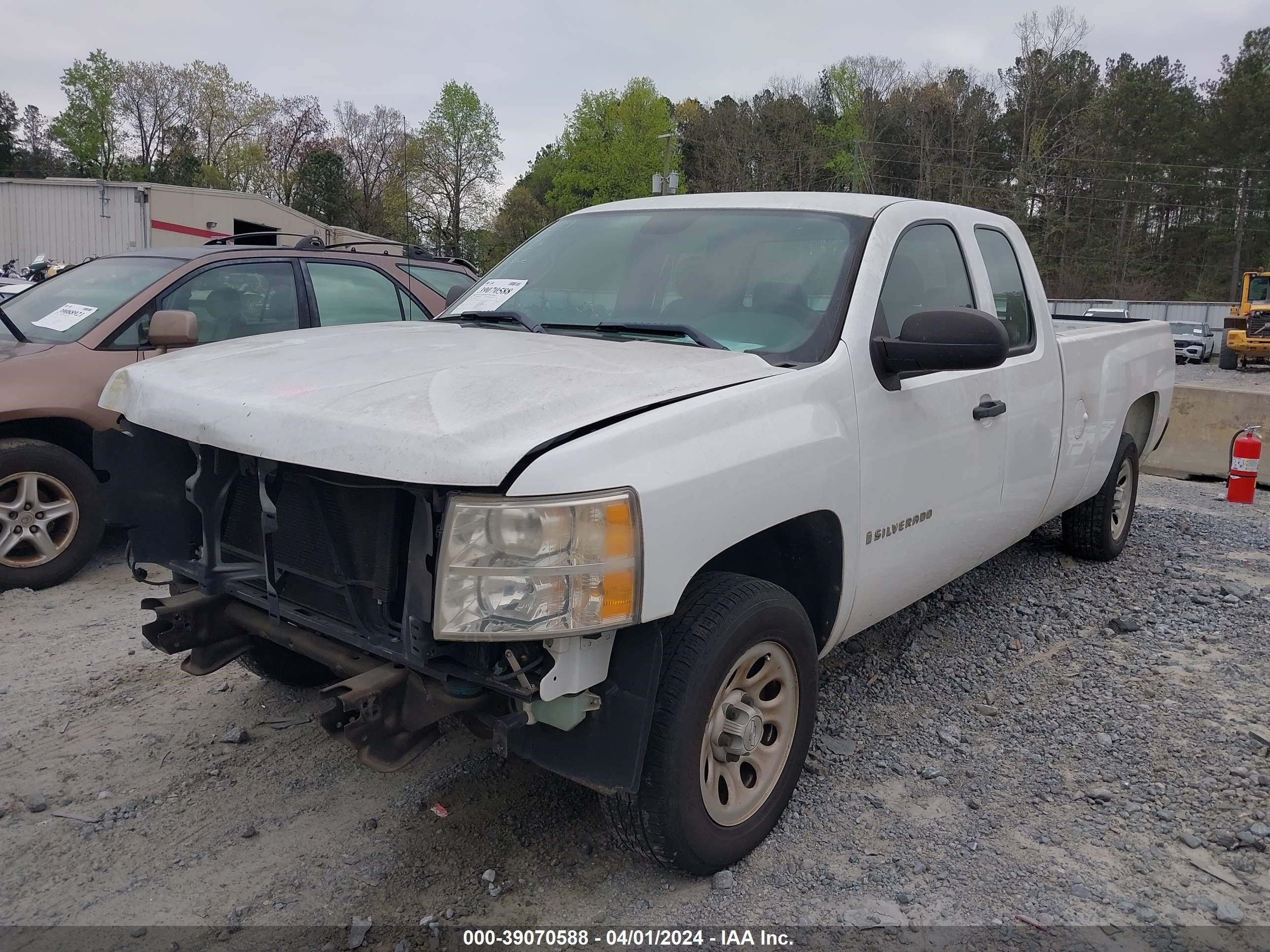 Photo 1 VIN: 1GCEC19J39E122317 - CHEVROLET SILVERADO 