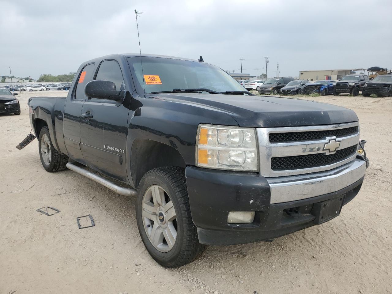 Photo 3 VIN: 1GCEC19J48Z264098 - CHEVROLET SILVERADO 