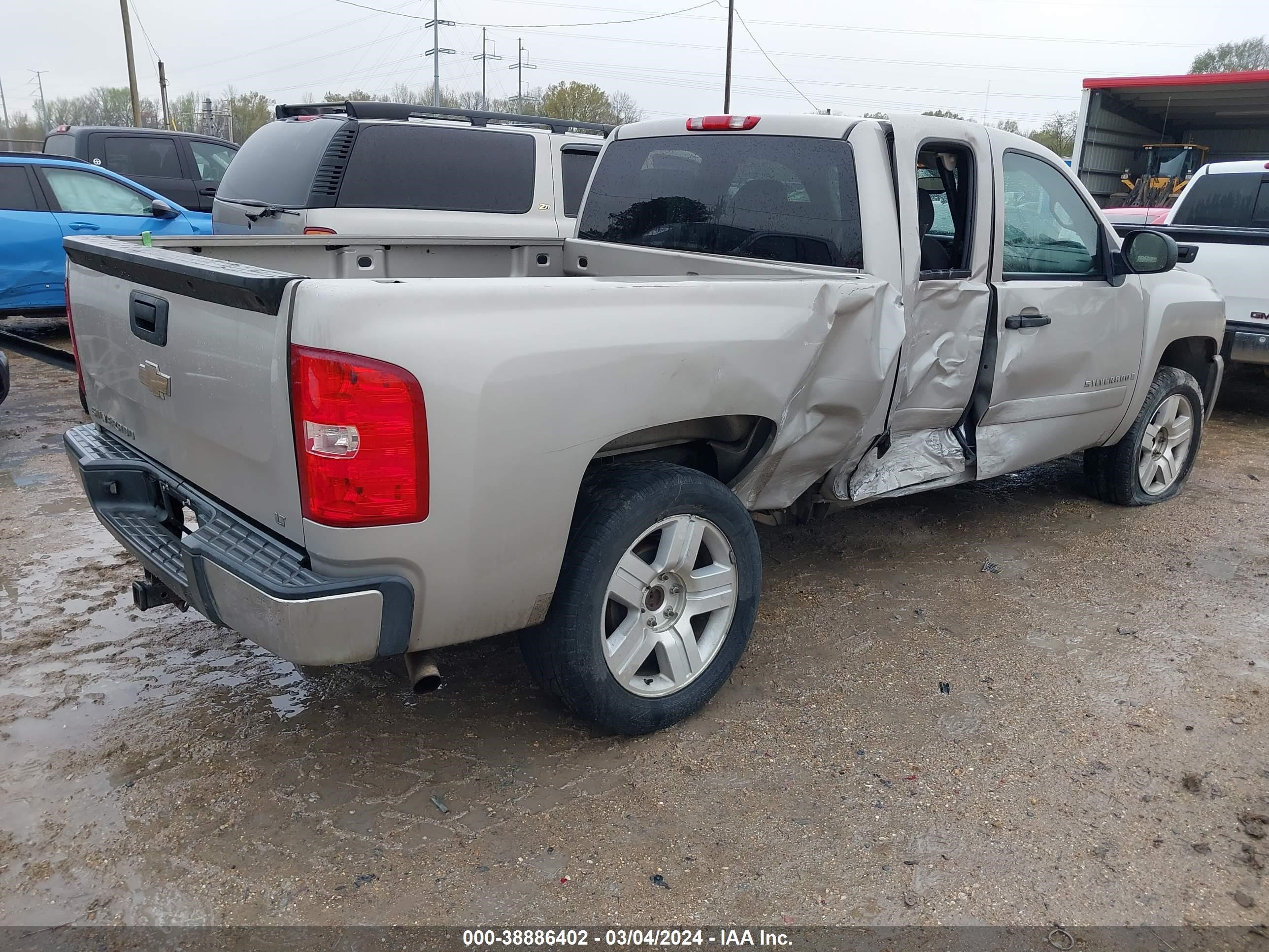 Photo 3 VIN: 1GCEC19J58Z239517 - CHEVROLET SILVERADO 