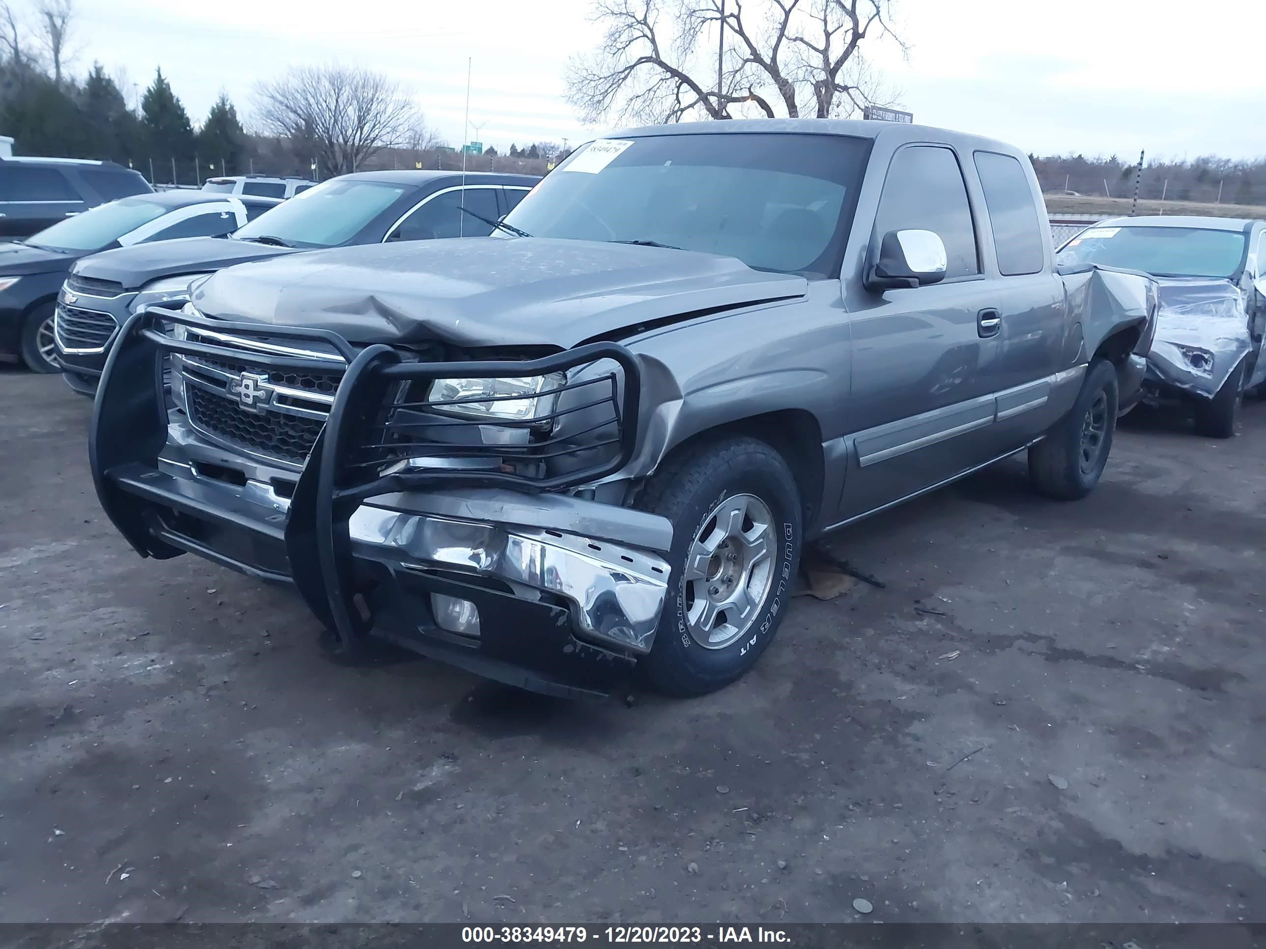 Photo 1 VIN: 1GCEC19T06Z242887 - CHEVROLET SILVERADO 