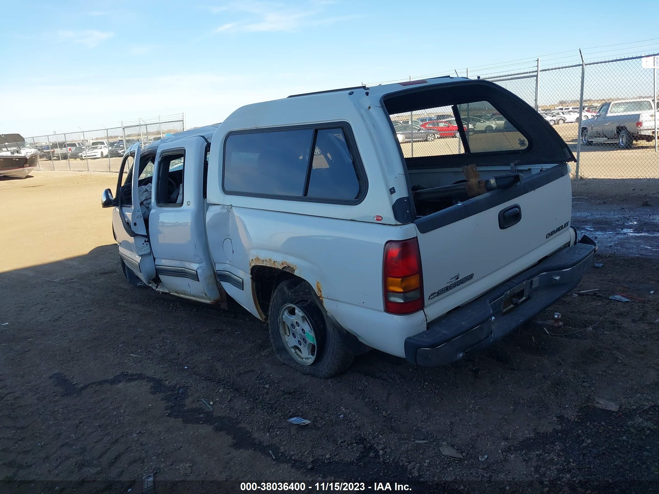 Photo 2 VIN: 1GCEC19T0XZ148820 - CHEVROLET SILVERADO 